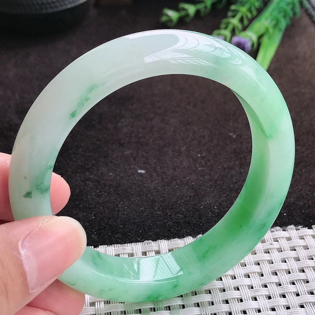 自然光58/12.8/9.2老坑精美冰润飘阳绿手镯宽边翡翠玉镯手环