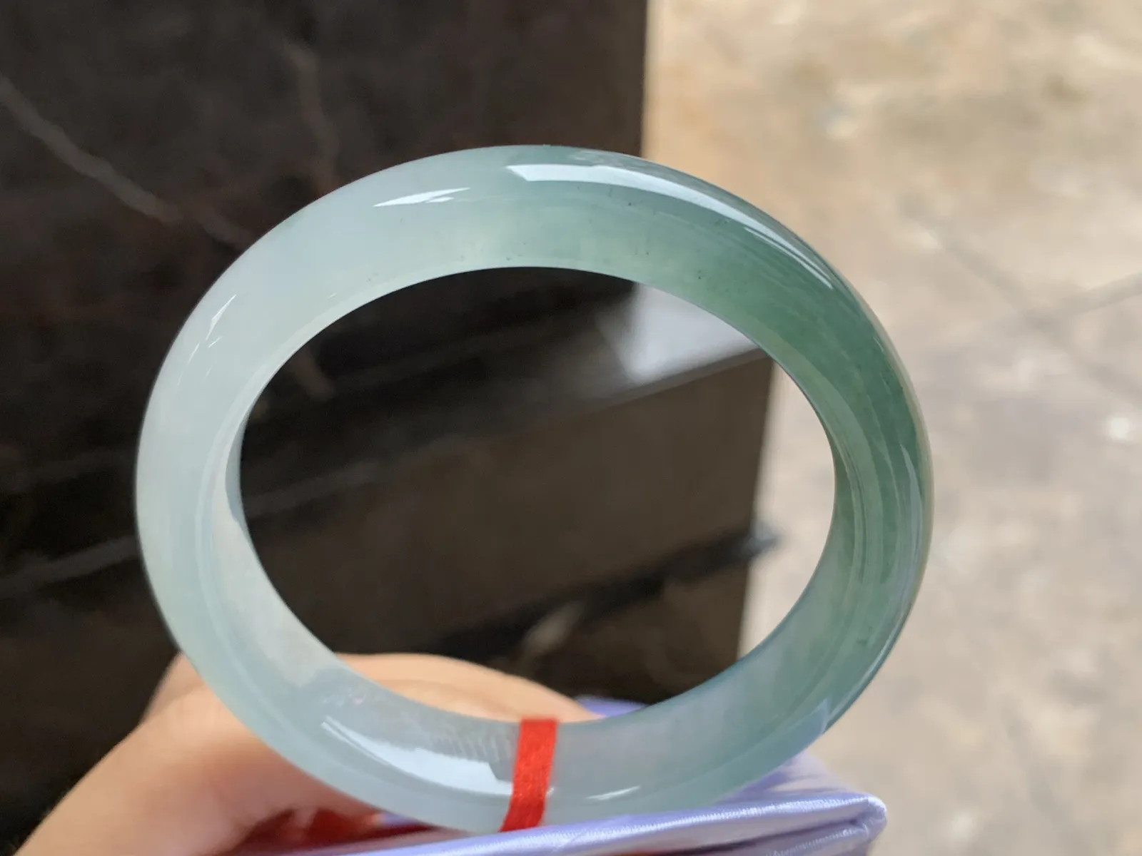56-12.7-8.4

冰蓝手镯^_^冰透 荧光十足