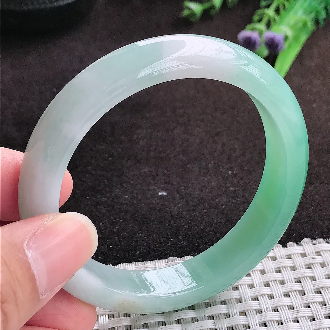 自然光55/12.1/8.1老坑冰胶水灵飘阳绿手镯宽边翡翠玉镯手环