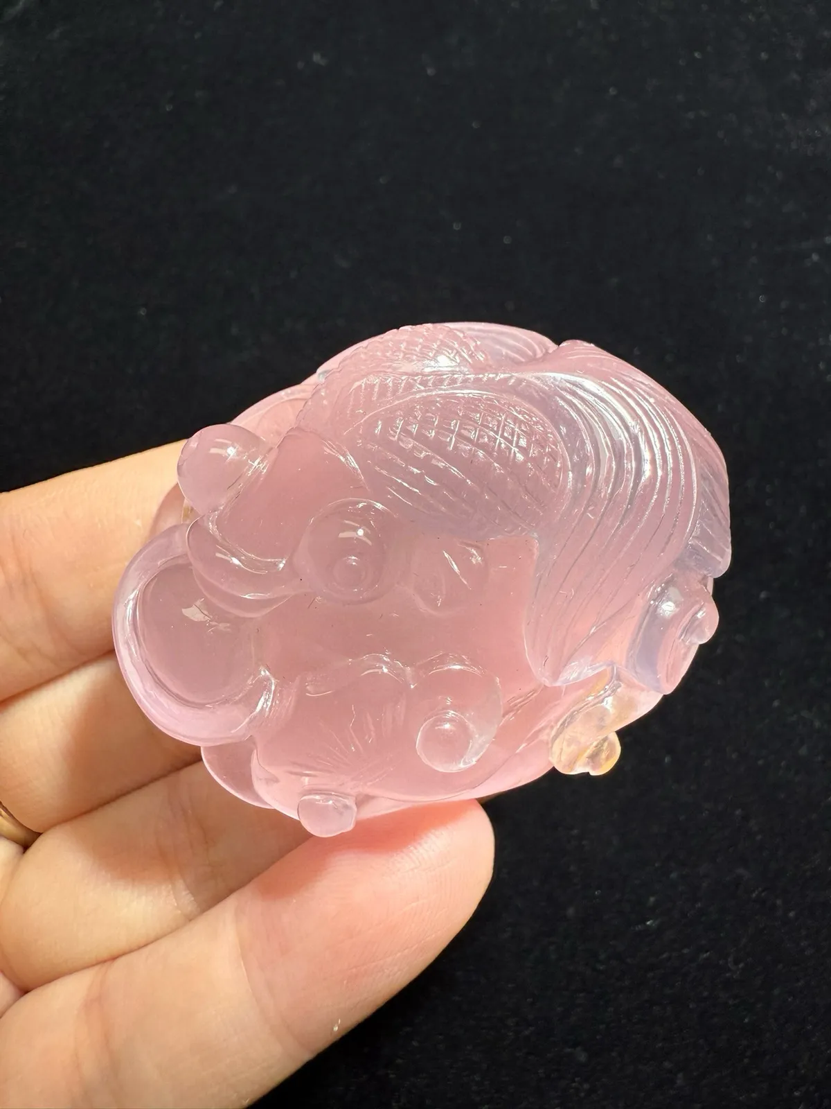 【年年有余】莫桑比克星光粉水晶吊坠，坠子尺寸：54.4*42.4*29.2mm，饱满圆润 颜色超粉