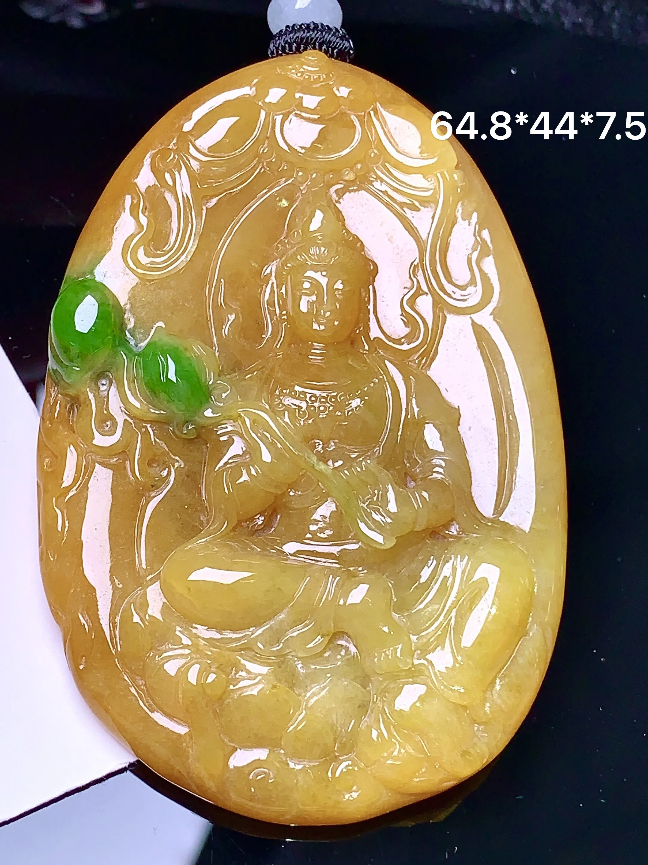 黄翡观音吊坠 玉质细腻 色泽清新艳丽 整体尺寸64.8*44*7.5