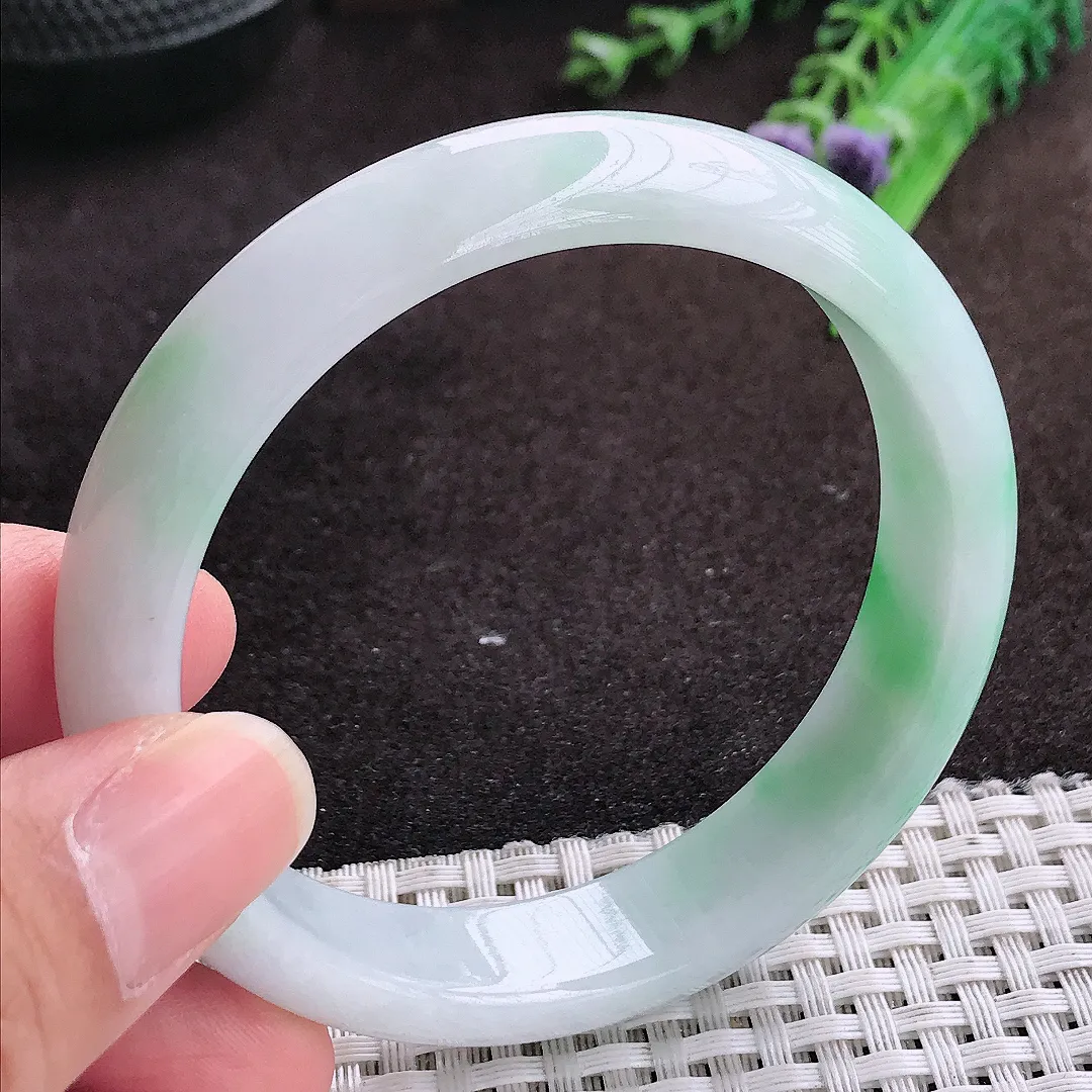 自然光57.5/13.5/7.5老坑精美温润飘阳绿手镯宽边翡翠玉镯手环