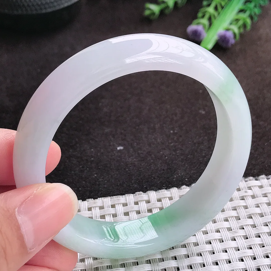 自然光55.8/13.3/8.2老坑冰润起胶飘绿手镯宽边翡翠玉镯手环