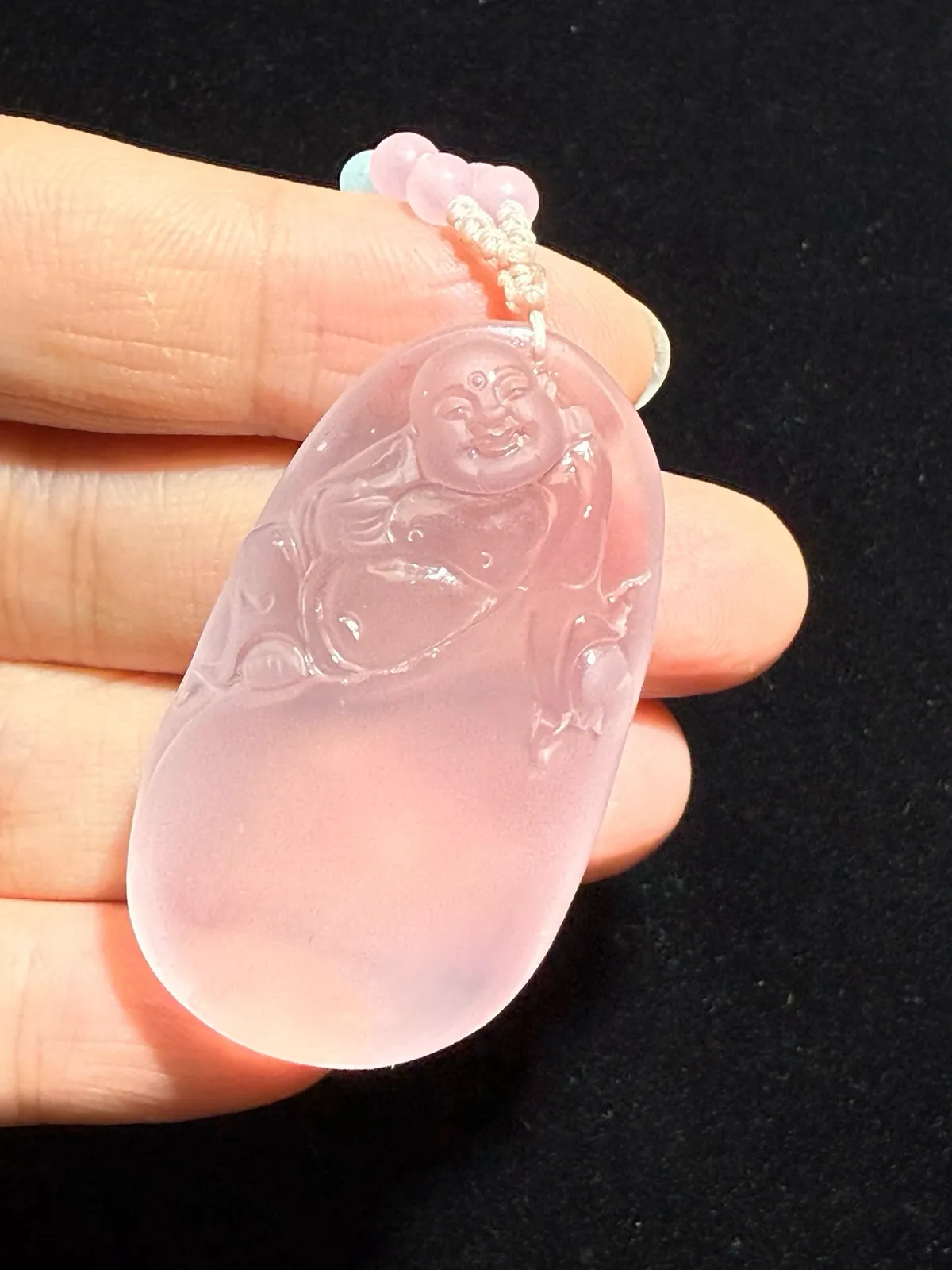 【弥勒佛】莫桑比克星光粉水晶吊坠，坠子尺寸：46.4*26.9*13.7mm。饱满圆润 颜色超粉润～全美晶体！六芒星光 粉晶增情感 招好人缘旺生意缘！送链。