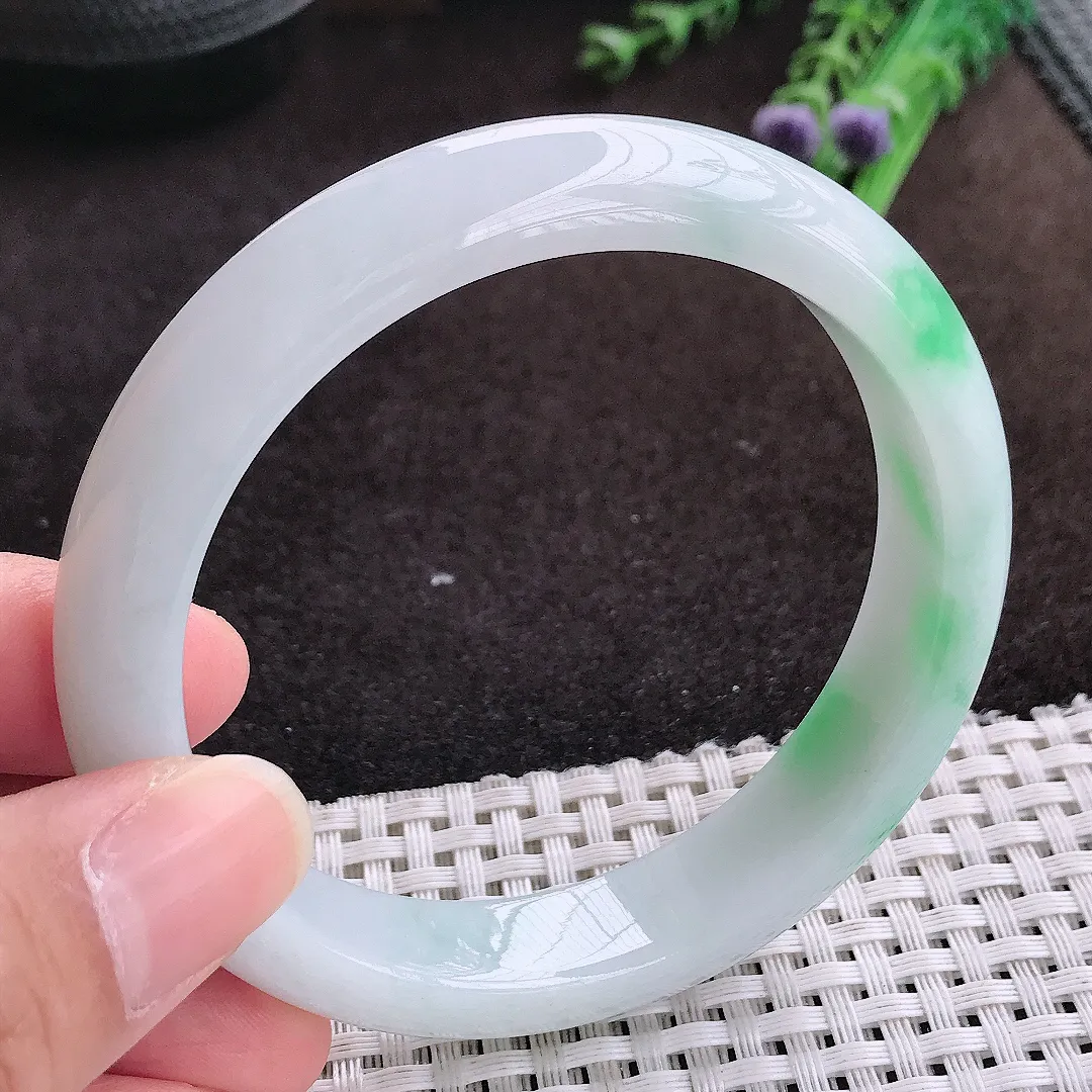 自然光59.8/12.8/8.3老坑精美温润飘阳绿手镯宽边翡翠玉镯手环
