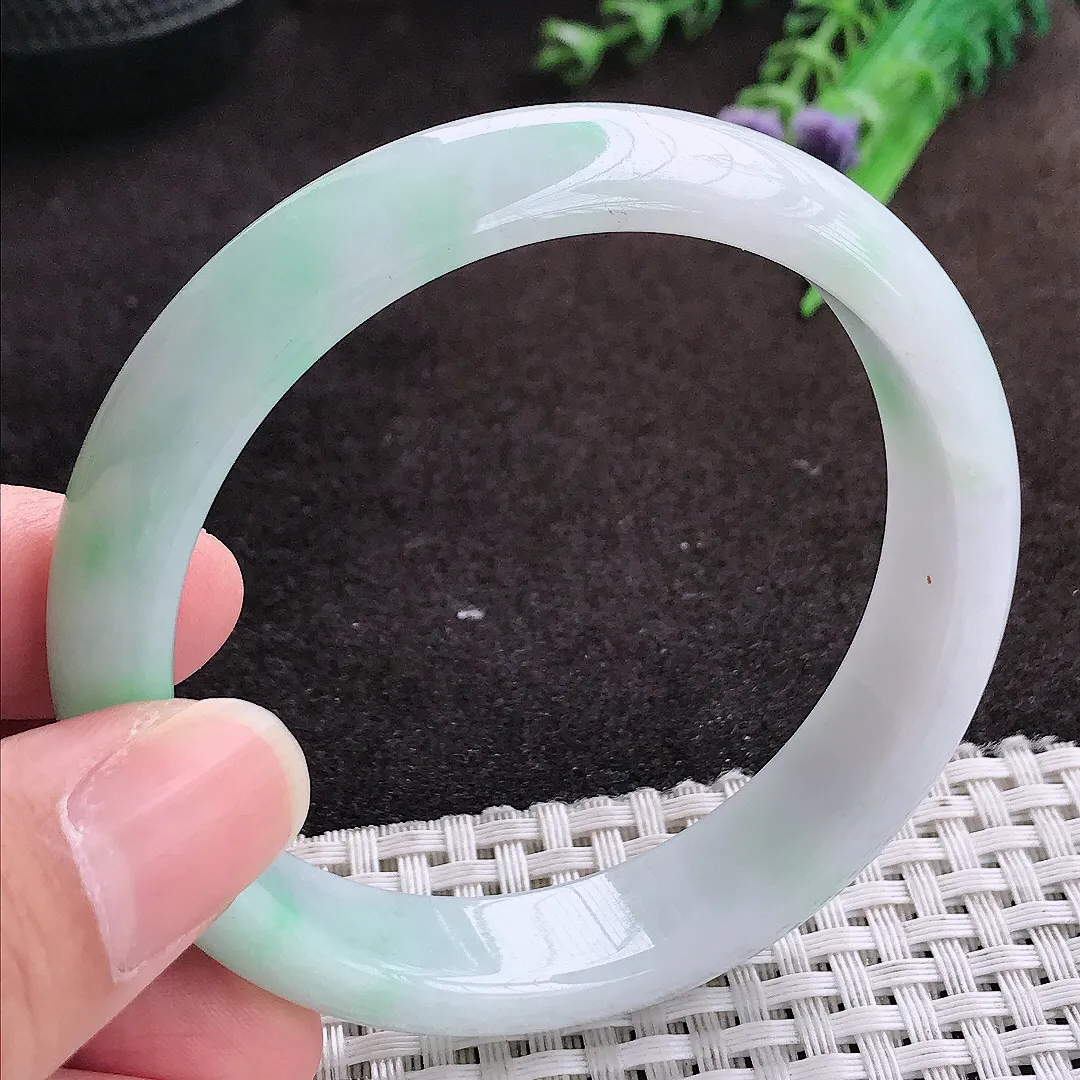 自然光57.5/13.5/7.5老坑精美温润飘阳绿手镯宽边翡翠玉镯手环