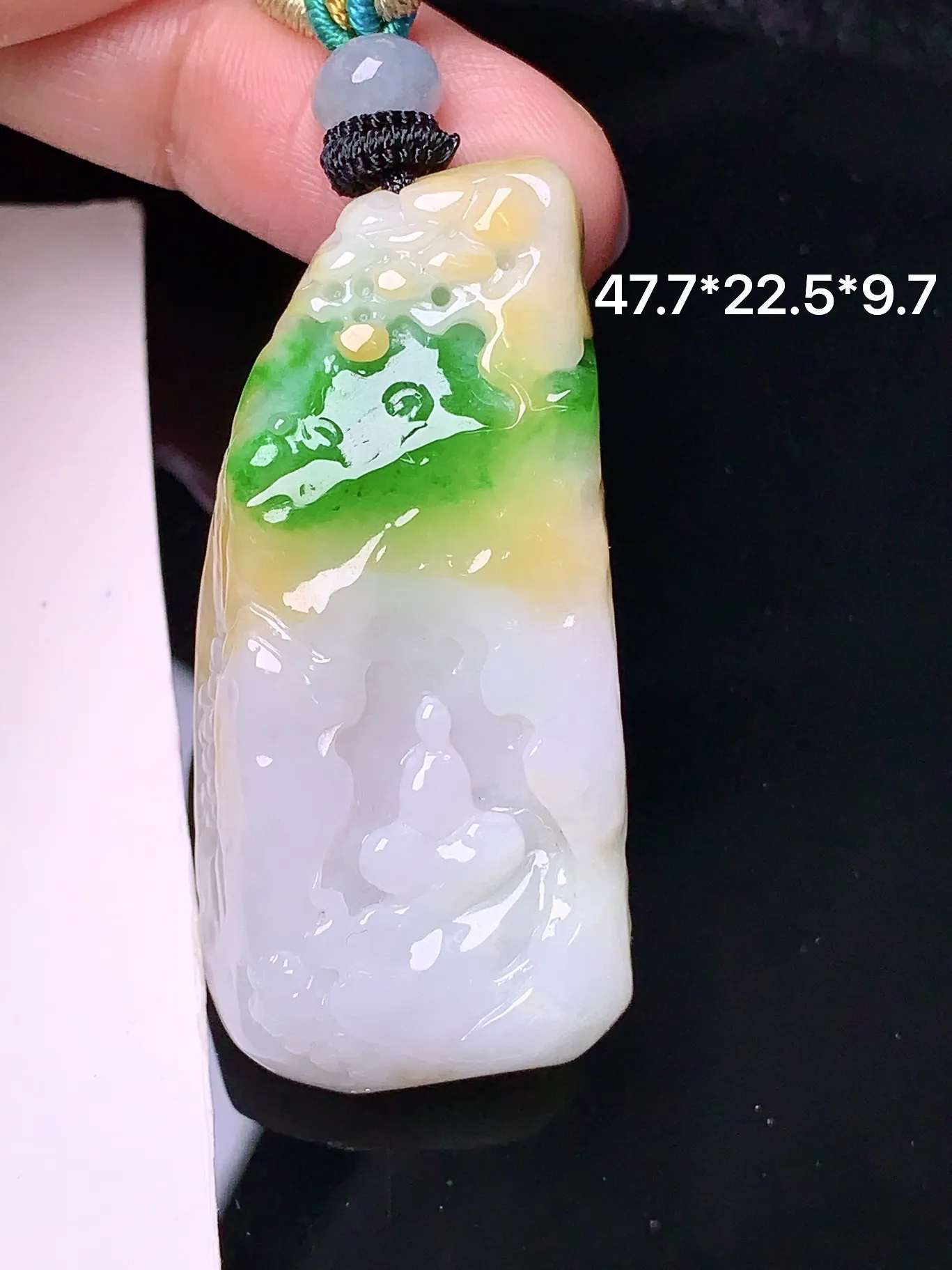 飘黄绿悟道吊坠 玉质细腻 色泽清新艳丽 整体尺寸47.7*22.5*9.7