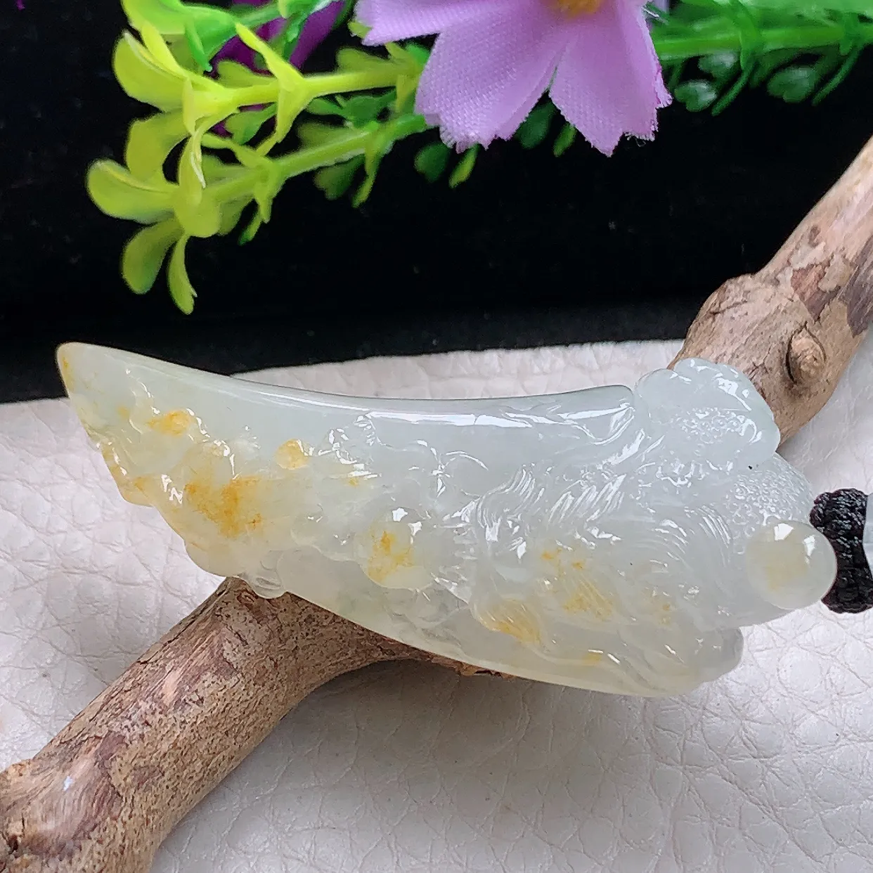 yl自然光58*25.5*10天然缅甸翡翠冰黄龙牙 龙行天下玉吊坠 玉挂件