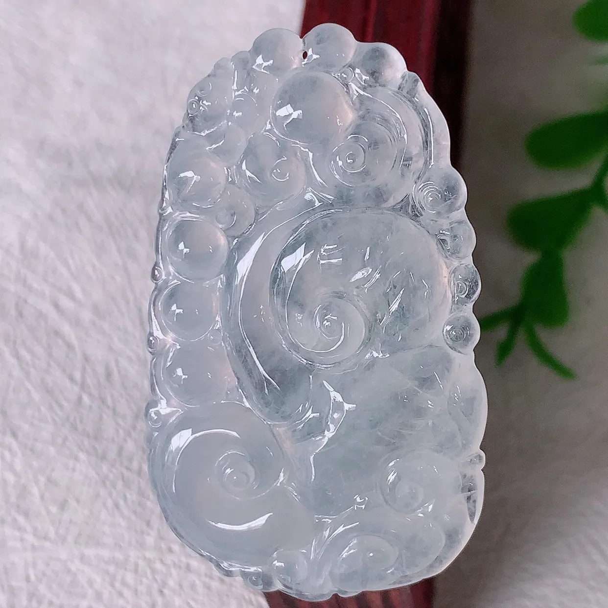 自然光实拍，冰种翡翠如意吊坠，翡翠如意，上身效果非常美，饱满大气，工艺美，万事如意，如意一生 #01.22