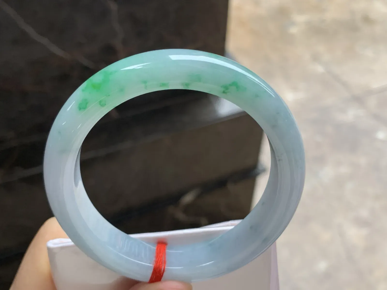 56.5-12.5-8.8

飘绿手镯^_^