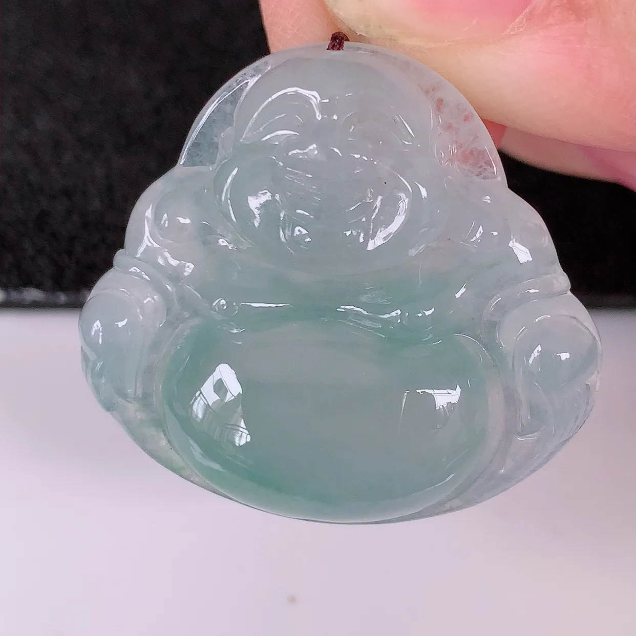 自然光实拍，冰种飘花翡翠佛公吊坠，玉笑佛，饱满，开脸喜庆，配戴优雅迷人！#01.19
