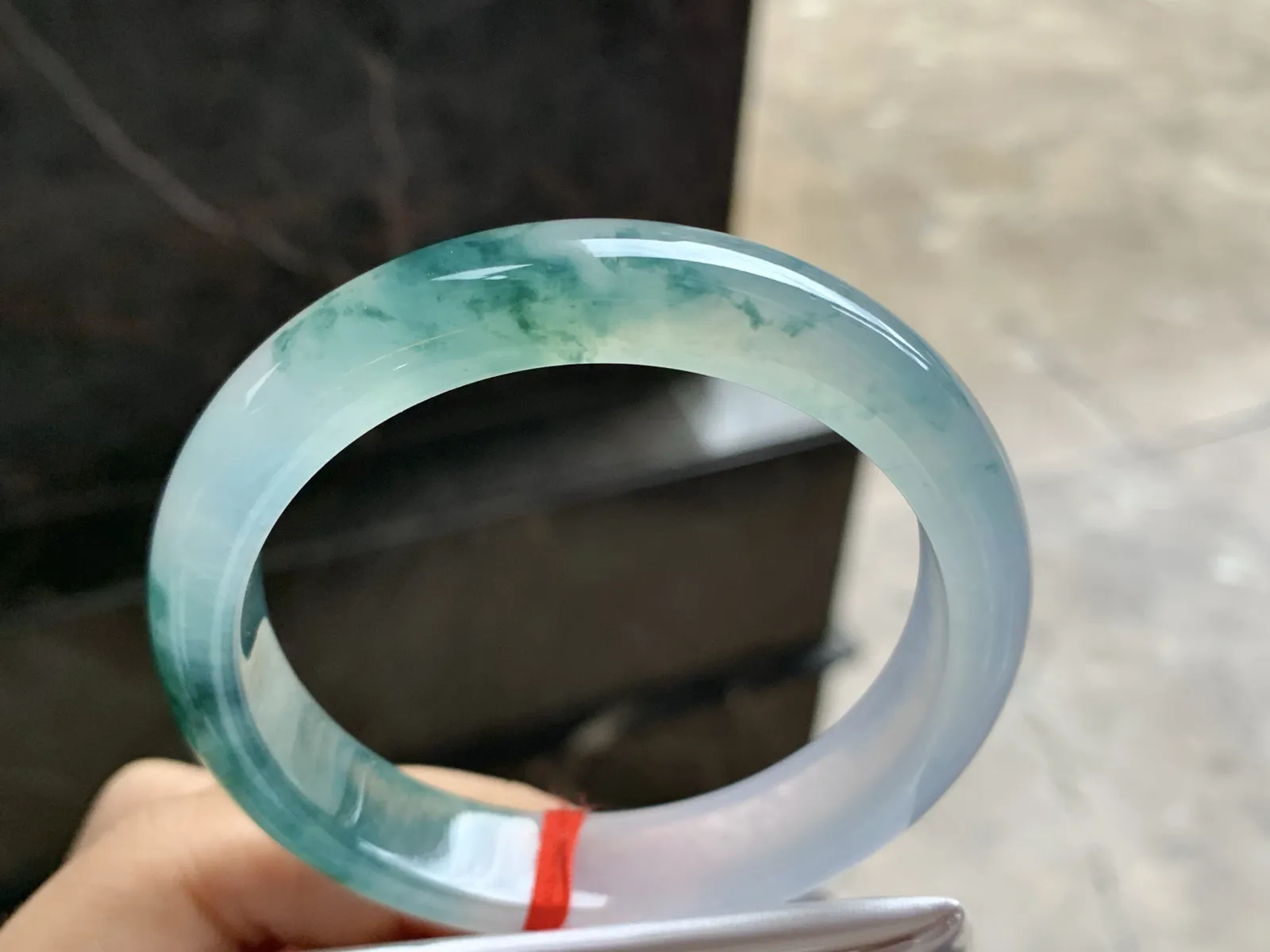 57-12.6-8

冰蓝花手镯^_^冰透 飘花浓郁