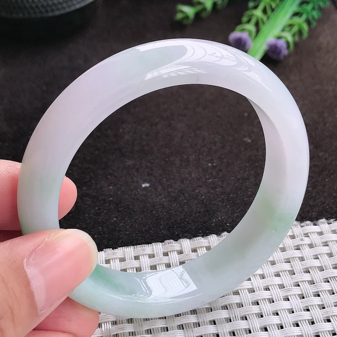 自然光55.8/13.3/8.2老坑冰润起胶飘绿手镯宽边翡翠玉镯手环