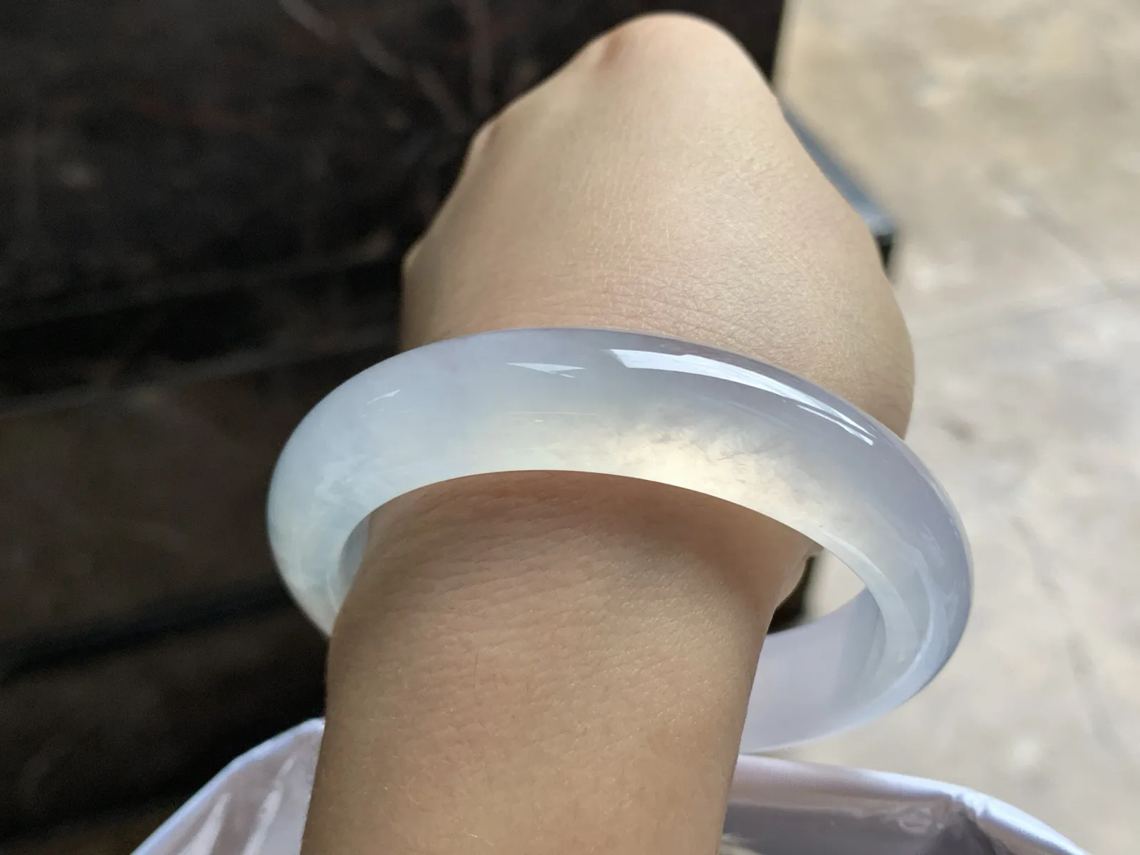 55-12.9-8

冰种手镯^_^荧光十足 透亮