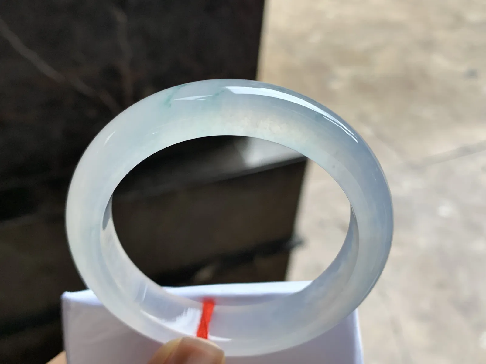 55-12.9-8

冰种手镯^_^荧光十足 透亮