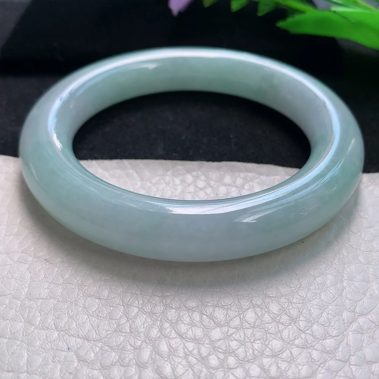 jx大圈口60.6*12.5*12.3胖圆镯 天然缅甸翡翠清新圆条珠宝玉手镯