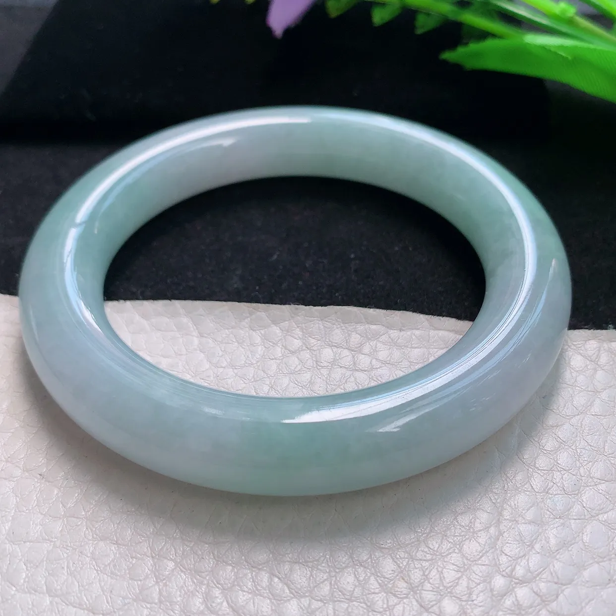 jx大圈口60.6*12.5*12.3胖圆镯 天然缅甸翡翠清新圆条珠宝玉手镯