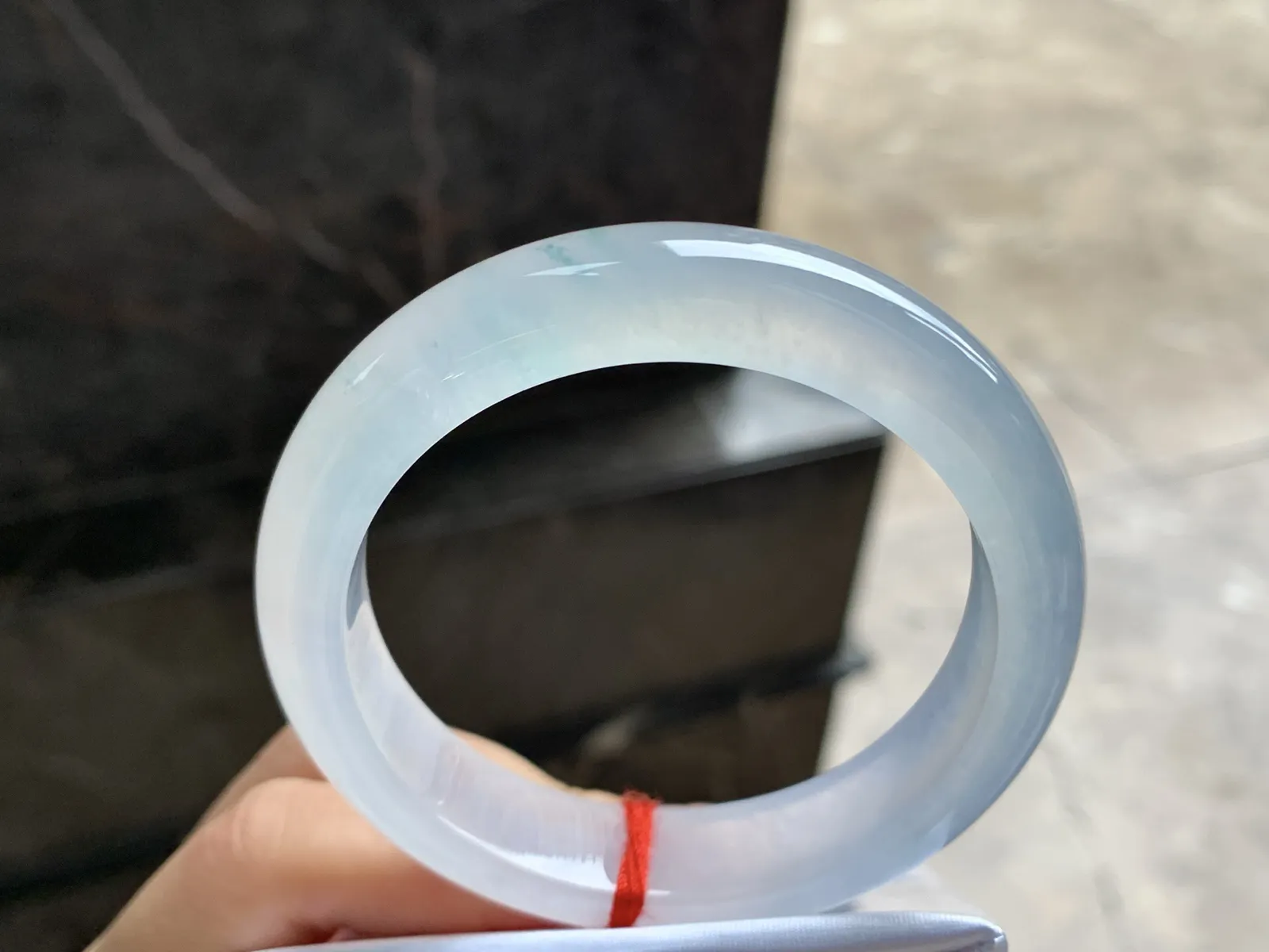 55-12.9-8

冰种手镯^_^荧光十足 透亮
