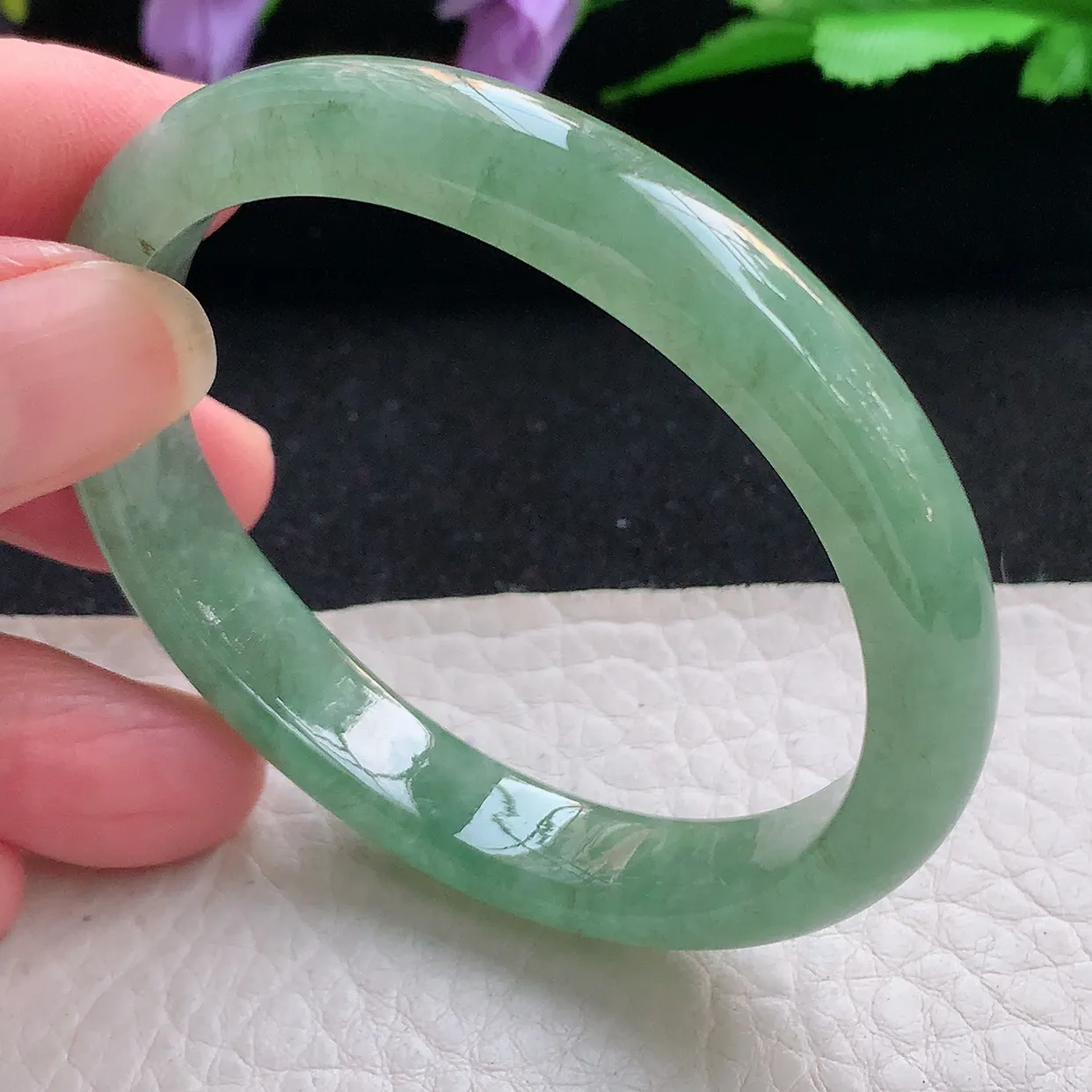 z小圈口52*45.8*9.6*6.5贵妃镯 天然缅甸翡翠满绿手镯椭圆玉镯子女款