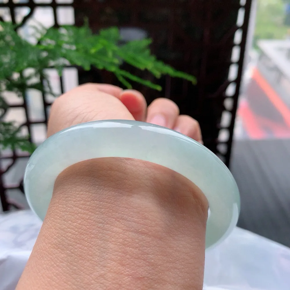 圆条高冰晴绿 无瑕 尺寸:56.6/10.8 种水好