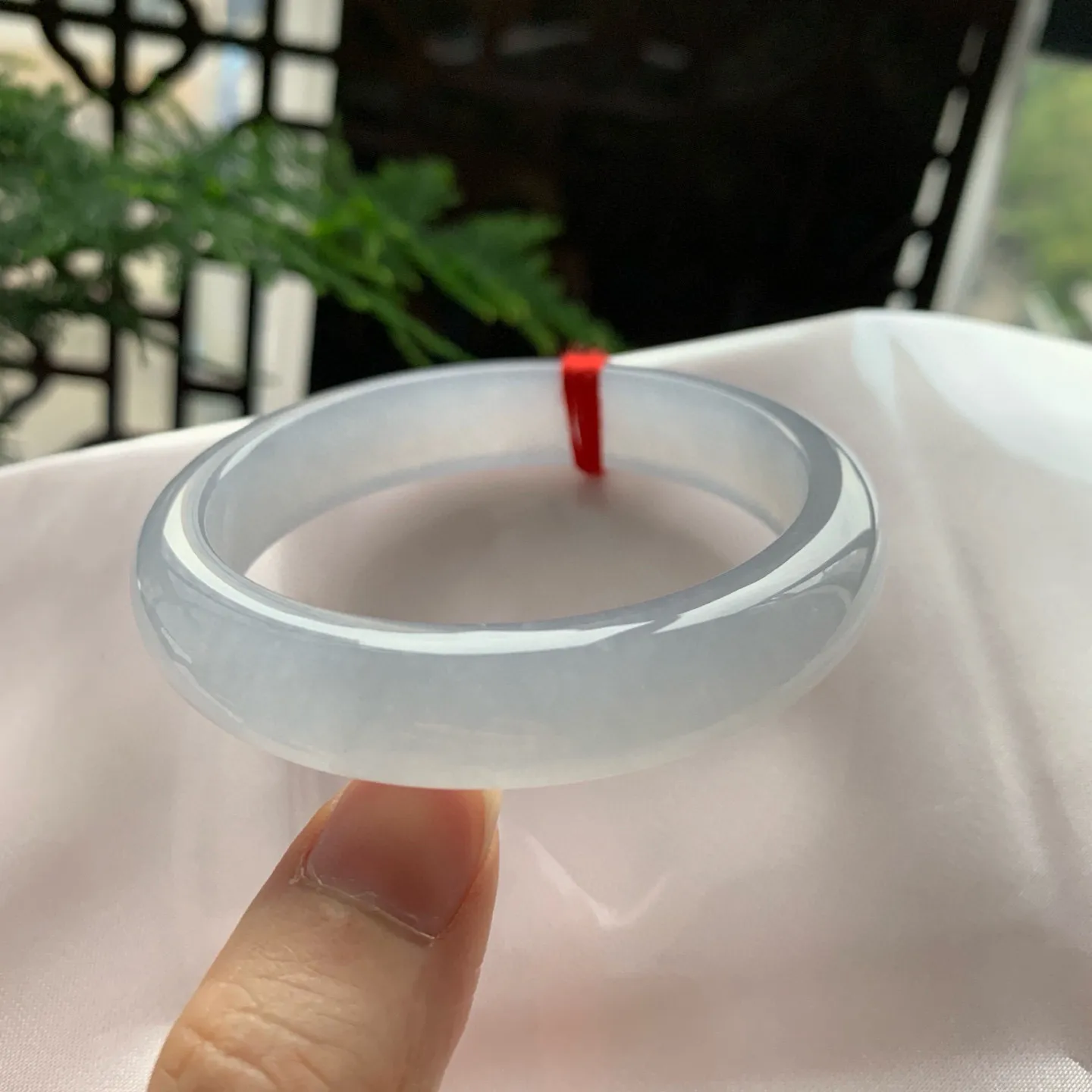 正圈高冰种 无瑕 尺寸:55.6/13.1/8.5 种水好