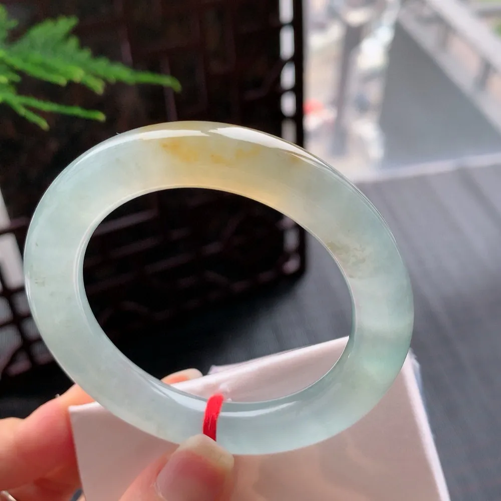 圆条冰玻黄翡 无瑕 尺寸:51.1/10.4 种色俱佳