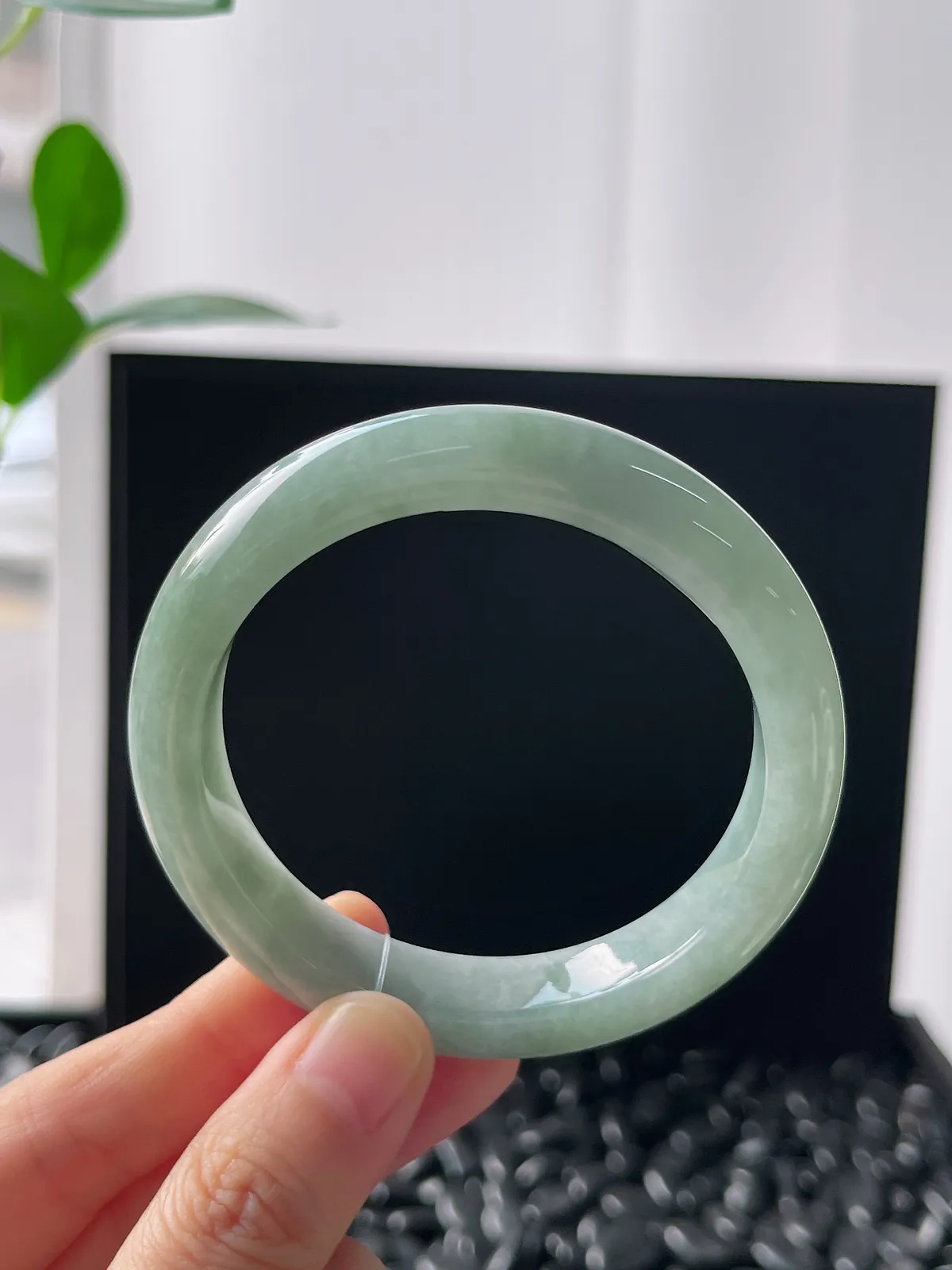 正圈54圈口，翡翠糯化种绿色手镯