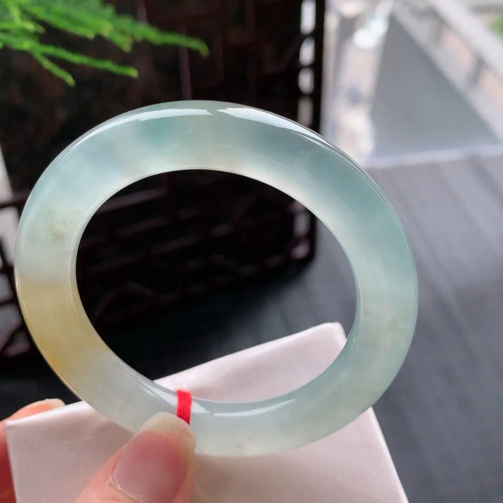 圆条冰玻黄翡 无瑕 尺寸:51.1/10.4 种色俱佳