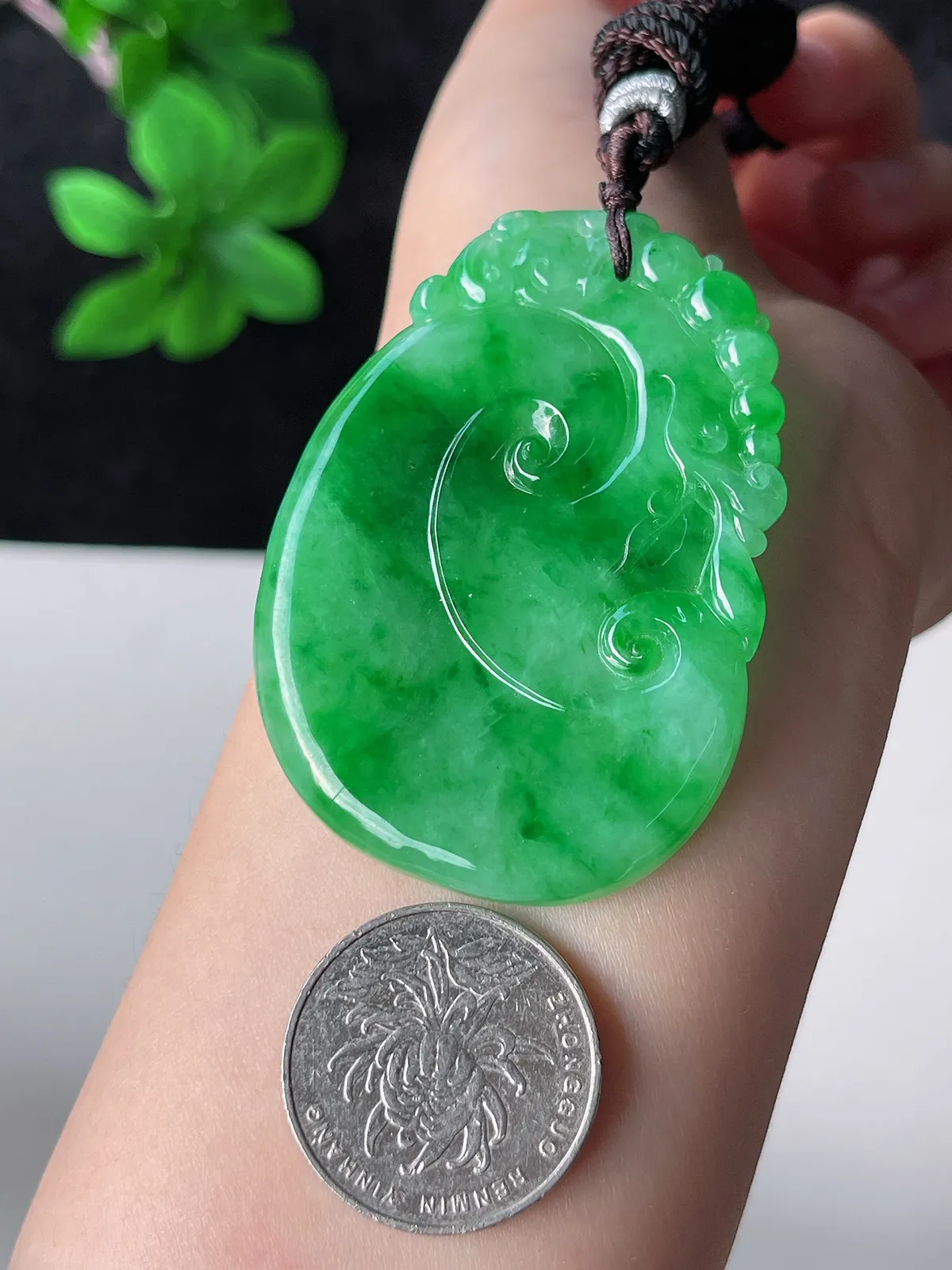 翡翠糯化种绿色如意