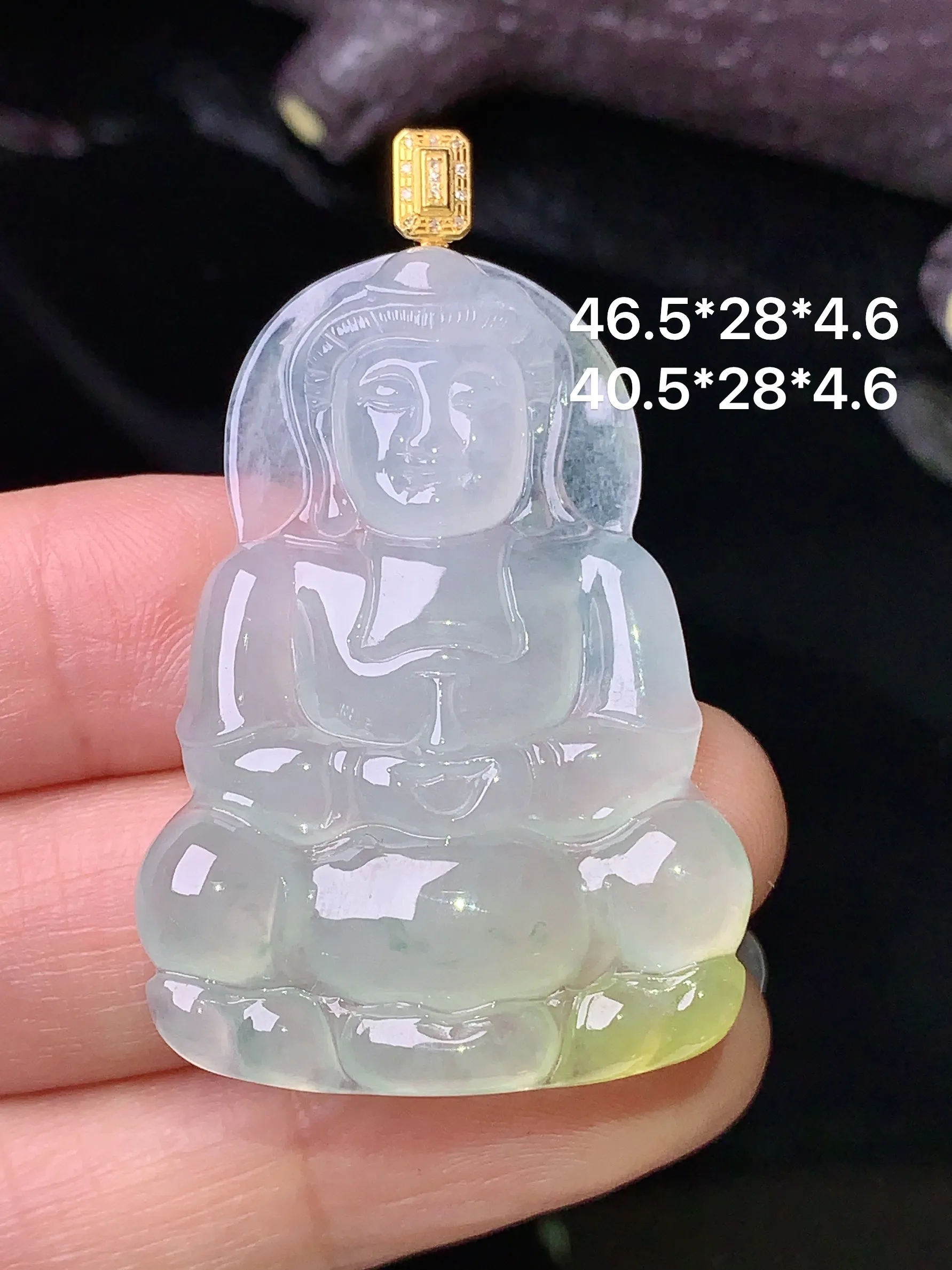 18k金钻镶嵌飘黄翡观音吊坠 玉质细腻 色泽艳丽清新 整体尺寸46.5*28*4.6