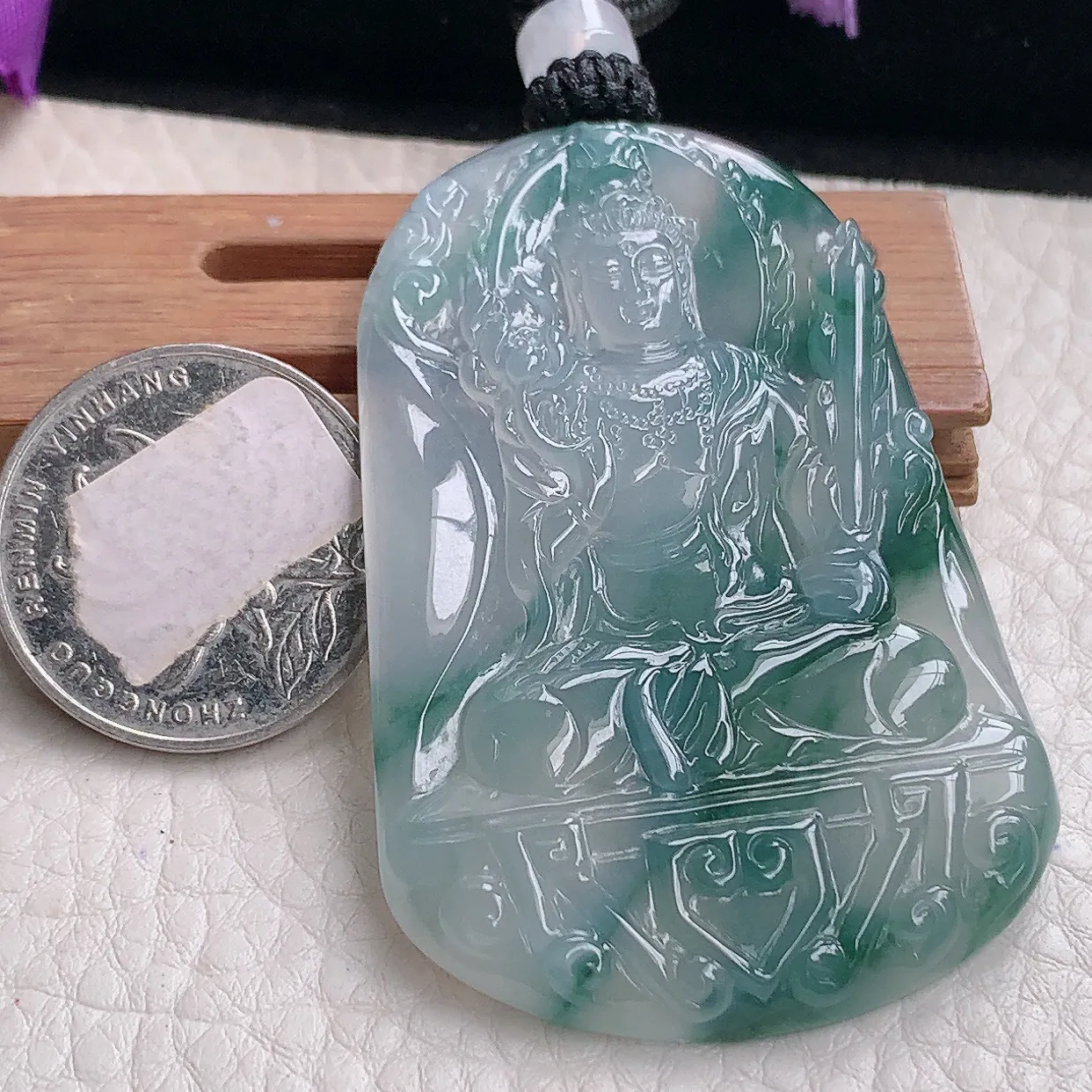 yl自然光58*39.8*6.5天然缅甸翡翠冰透绿虚空藏菩萨吊坠本命年守护神项坠