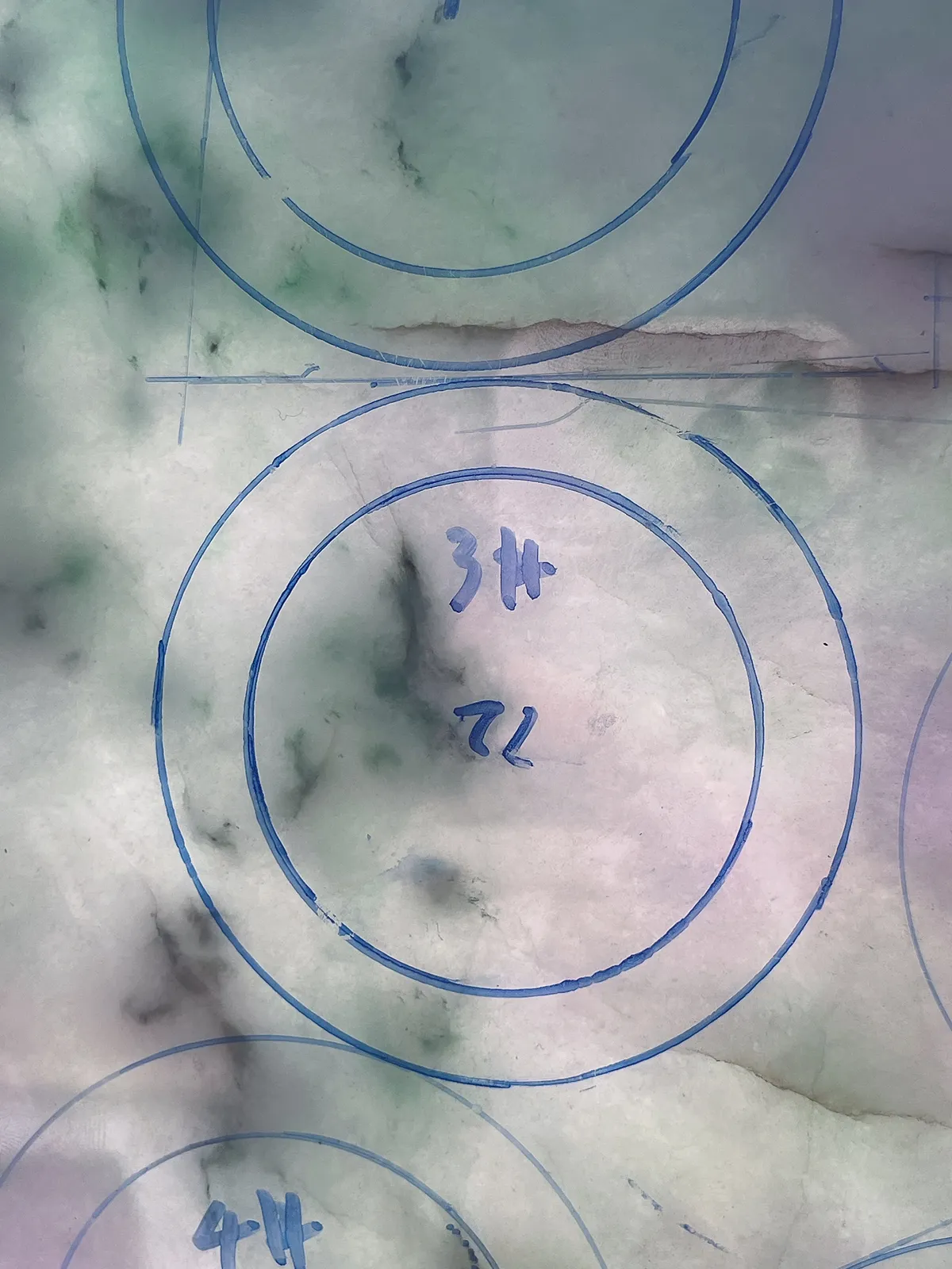 翡翠板料，⭕️正圈最大做56，圆条最大做52