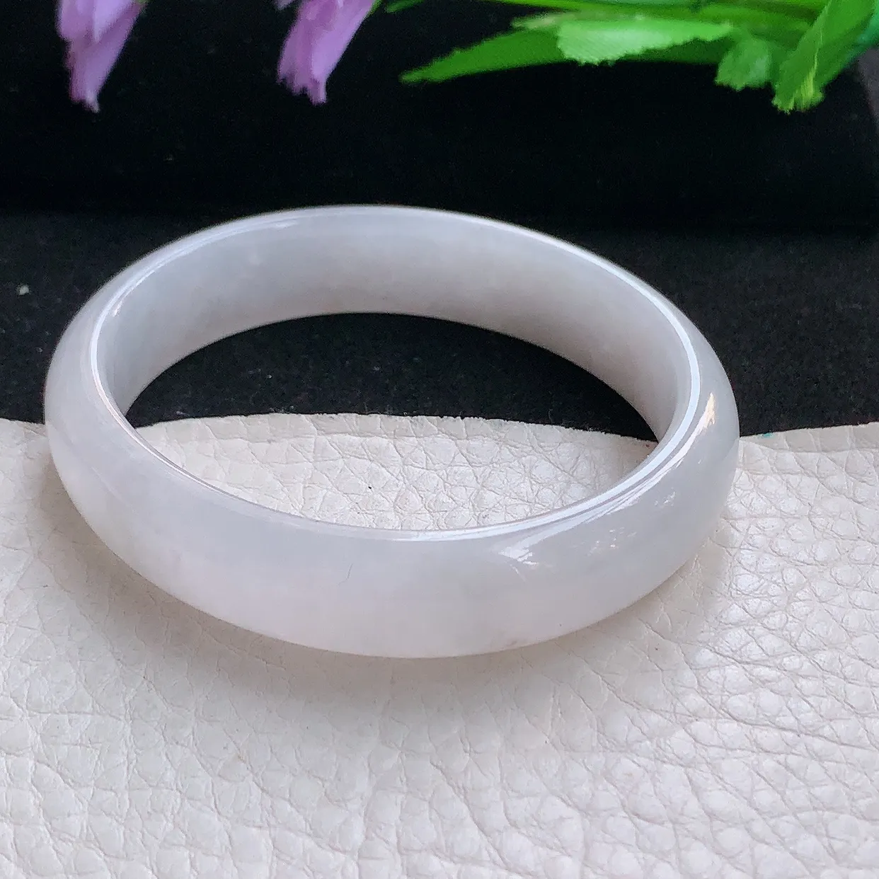 z自然光54*48.5*12.2*6.2贵妃镯 天然缅甸翡翠纯美白月光清秀蛋形玉手镯 玉手环