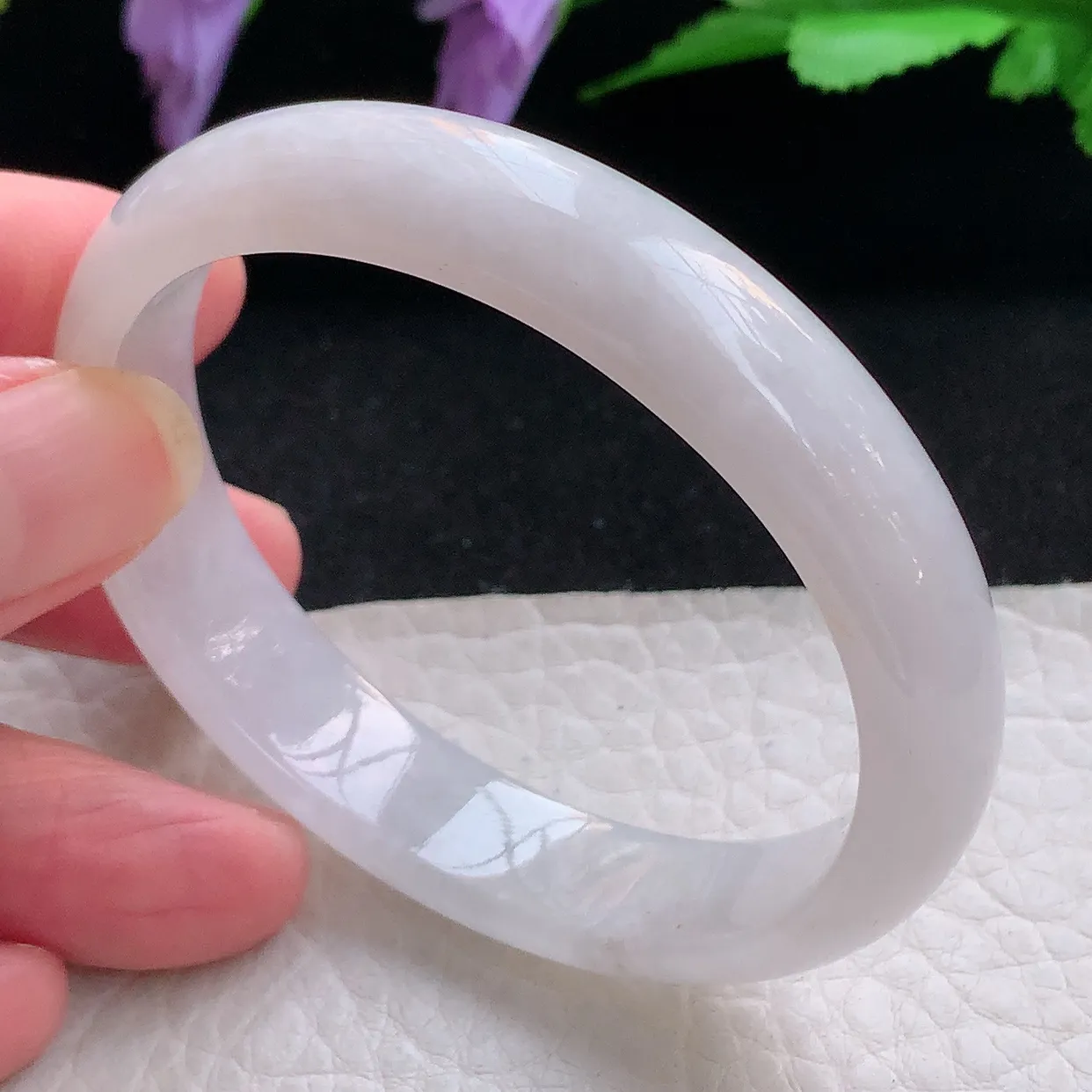 z自然光54*48.5*12.2*6.2贵妃镯 天然缅甸翡翠纯美白月光清秀蛋形玉手镯 玉手环