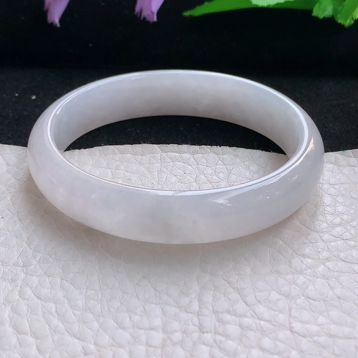 z自然光54*48.5*12.2*6.2贵妃镯 天然缅甸翡翠纯美白月光清秀蛋形玉手镯 玉手环