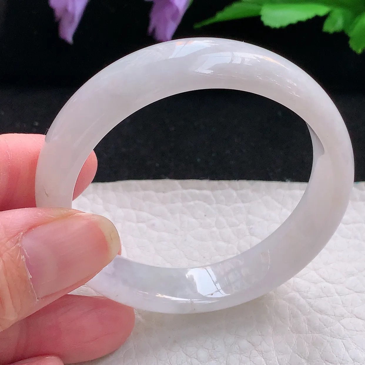 z自然光54*48.5*12.2*6.2贵妃镯 天然缅甸翡翠纯美白月光清秀蛋形玉手镯 玉手环