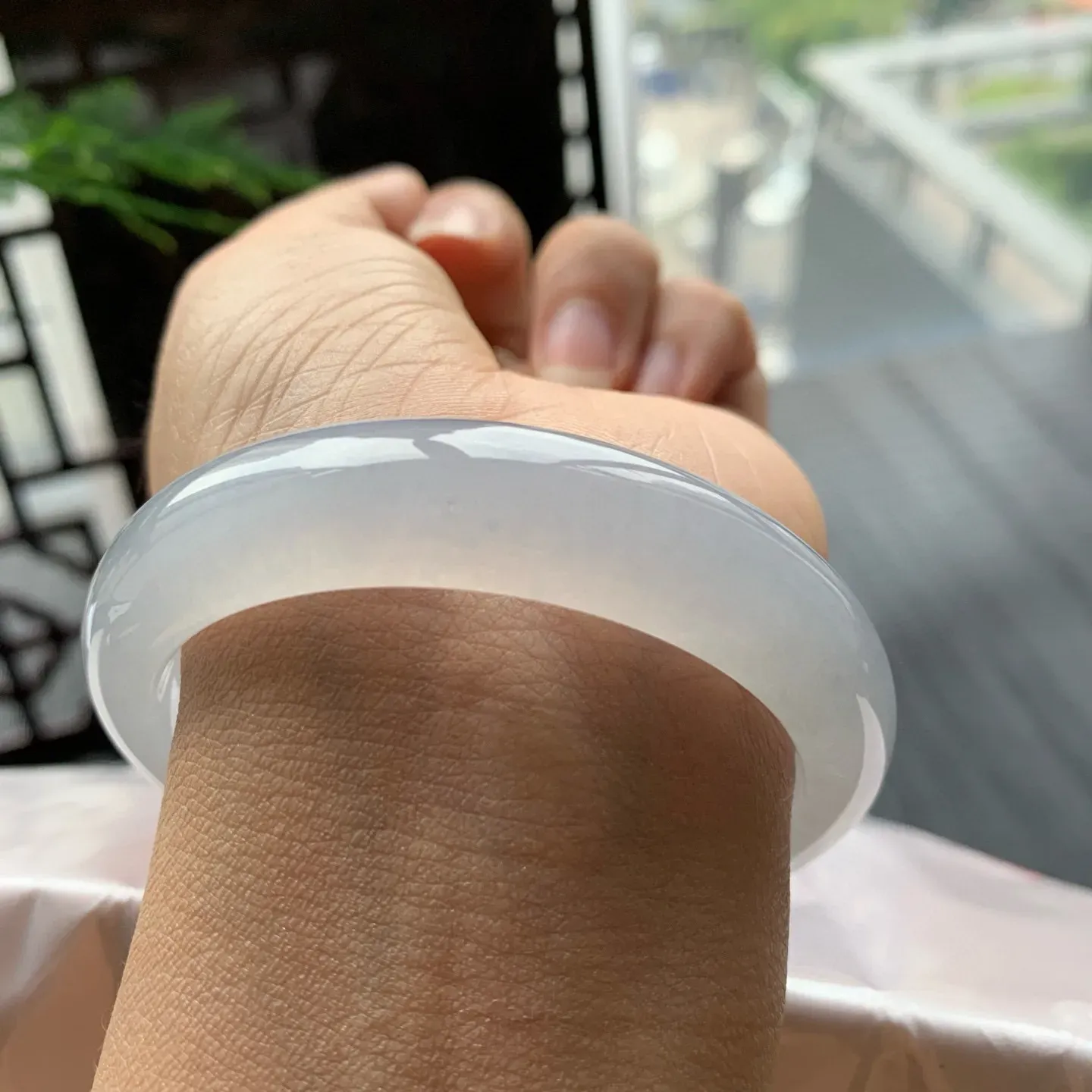 正圈高冰种 无瑕 尺寸:55.6/13.1/8.5 种水好