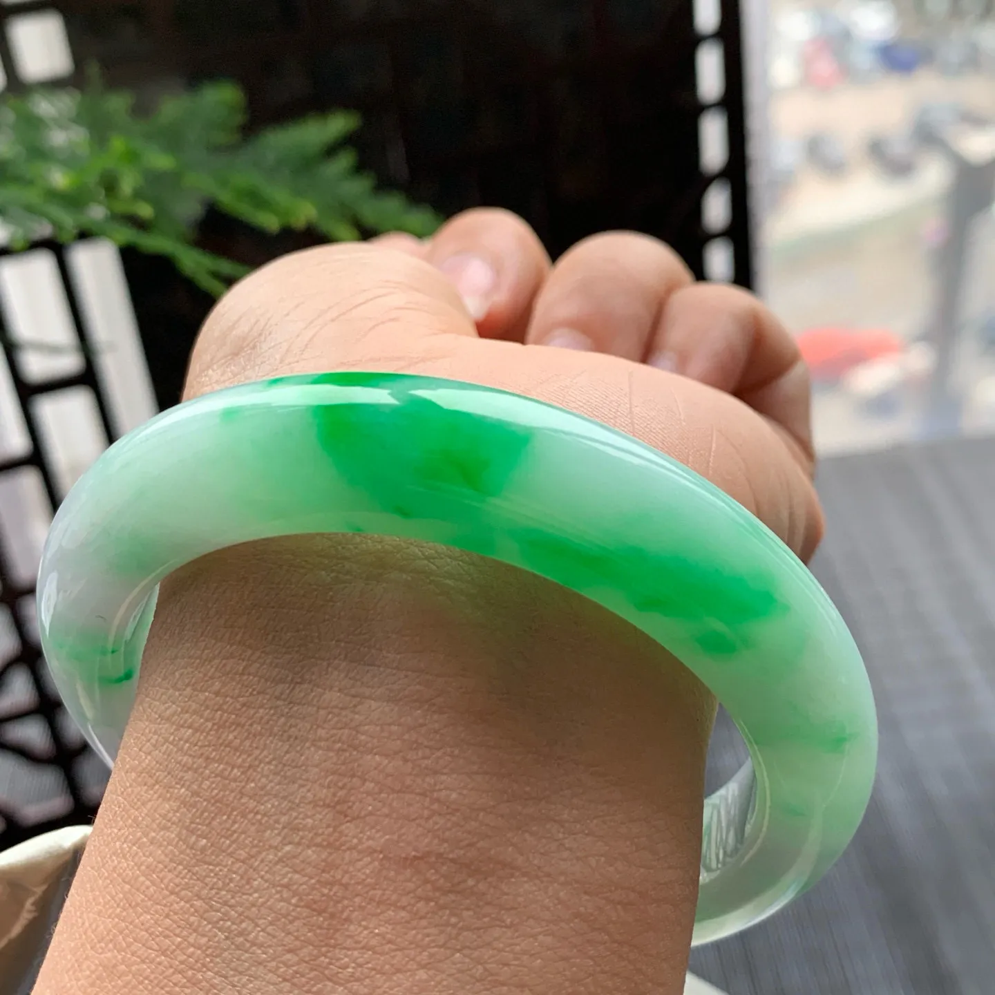 正圈冰阳绿 无瑕 尺寸:60/13.2/10.2 色阳 大圈口