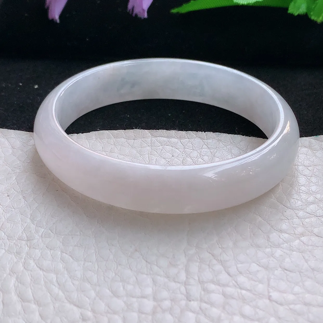 z自然光54*48.5*12.2*6.2贵妃镯 天然缅甸翡翠纯美白月光清秀蛋形玉手镯 玉手环