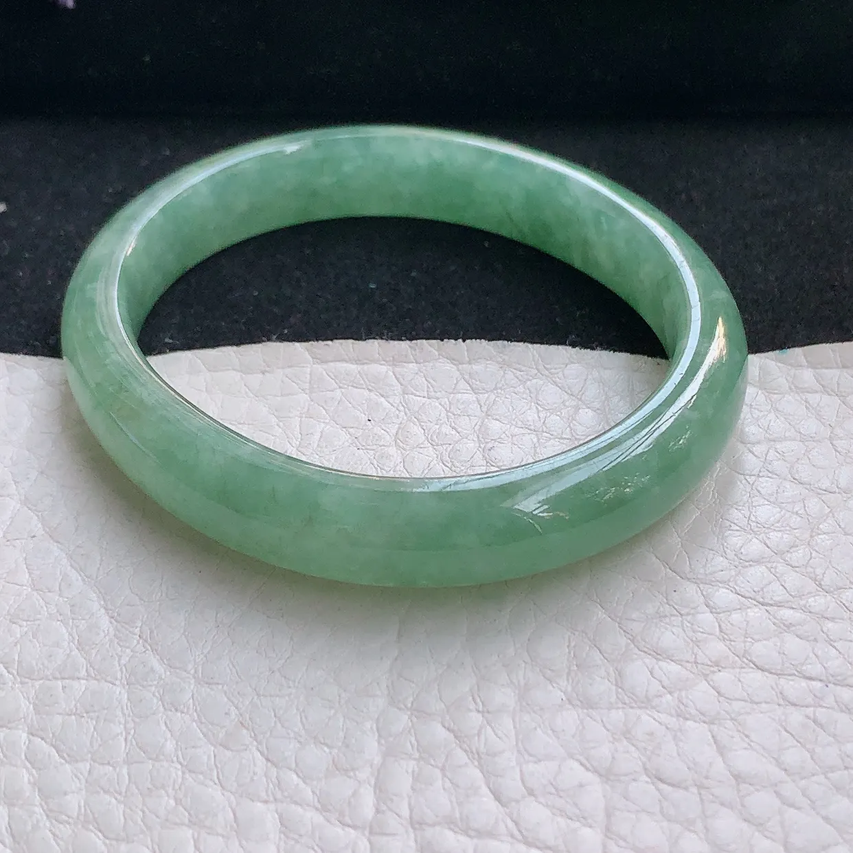 z小圈口52*45.8*9.6*6.5贵妃镯 天然缅甸翡翠满绿手镯椭圆玉镯子女款