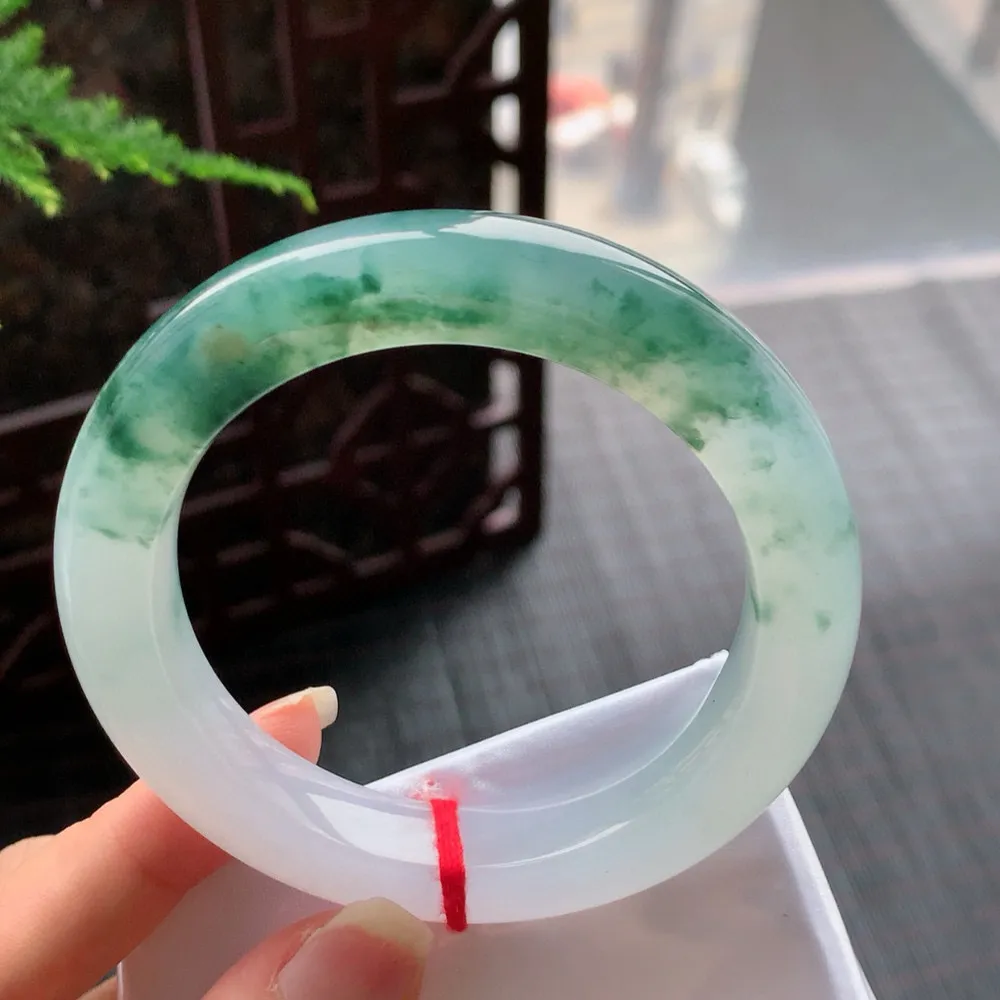 正圈高冰飘花 无瑕 尺寸:56.3/11.6 花美 胶感十足