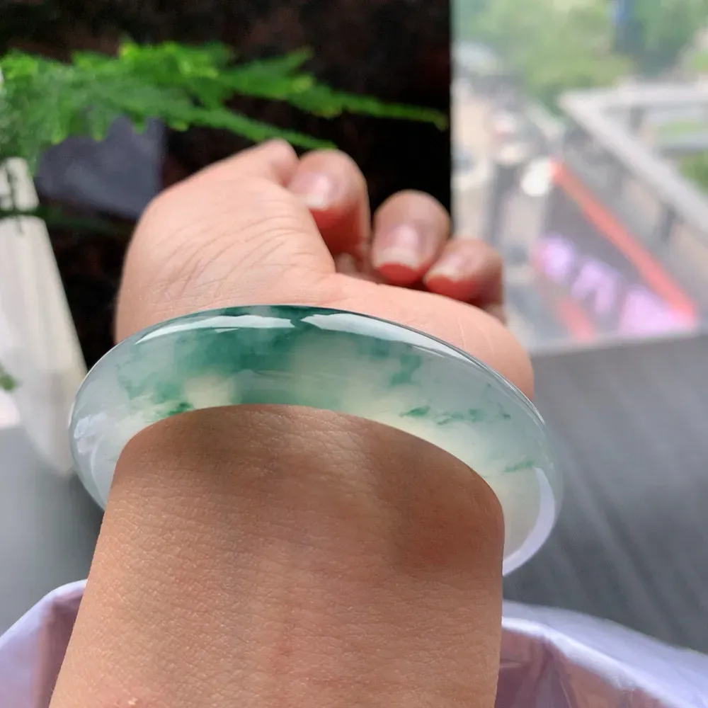 正圈冰玻飘花 无瑕 尺寸:51.8/11.9/8 花美 起荧光