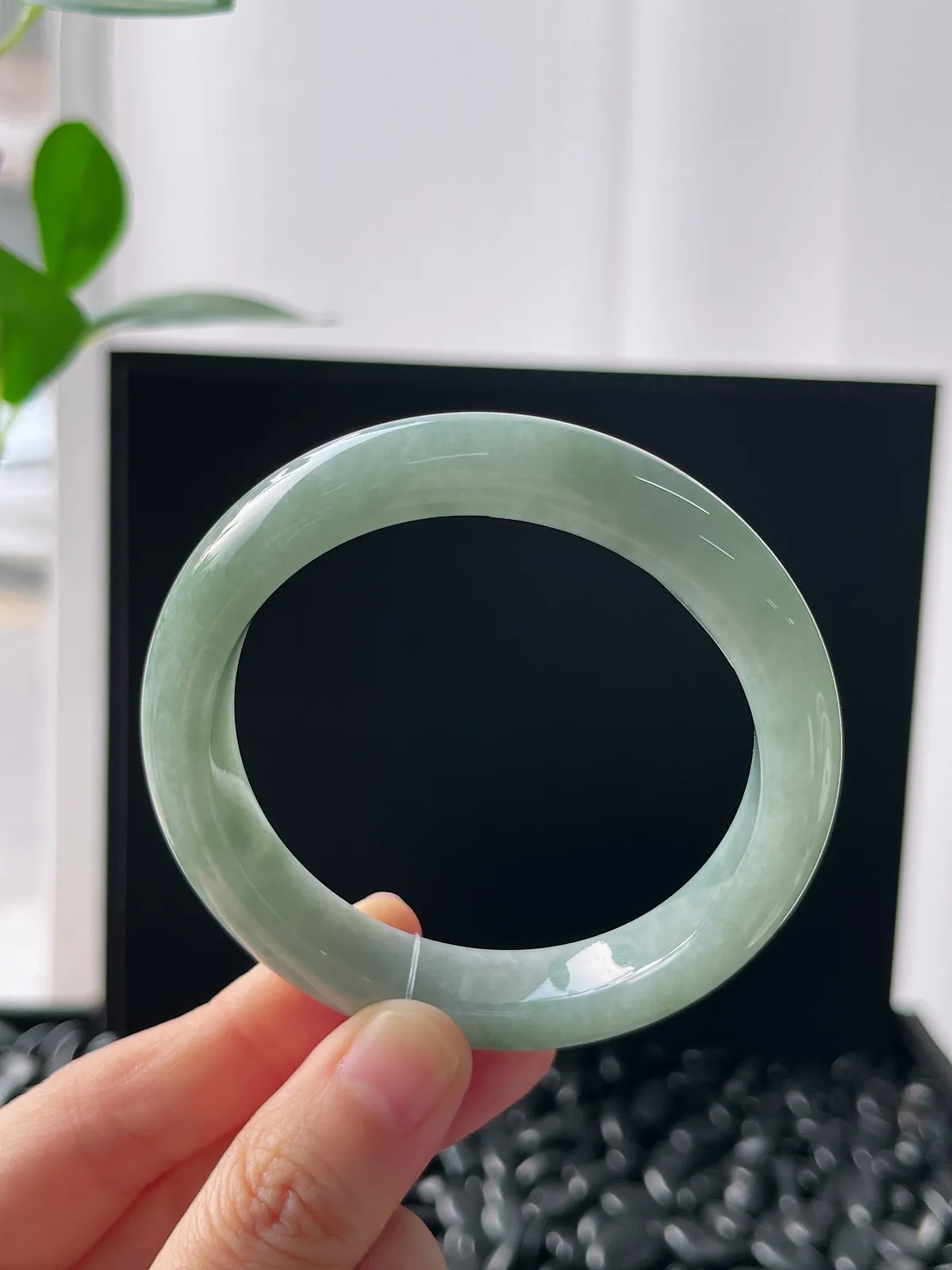 正圈54圈口，翡翠糯化种绿色手镯