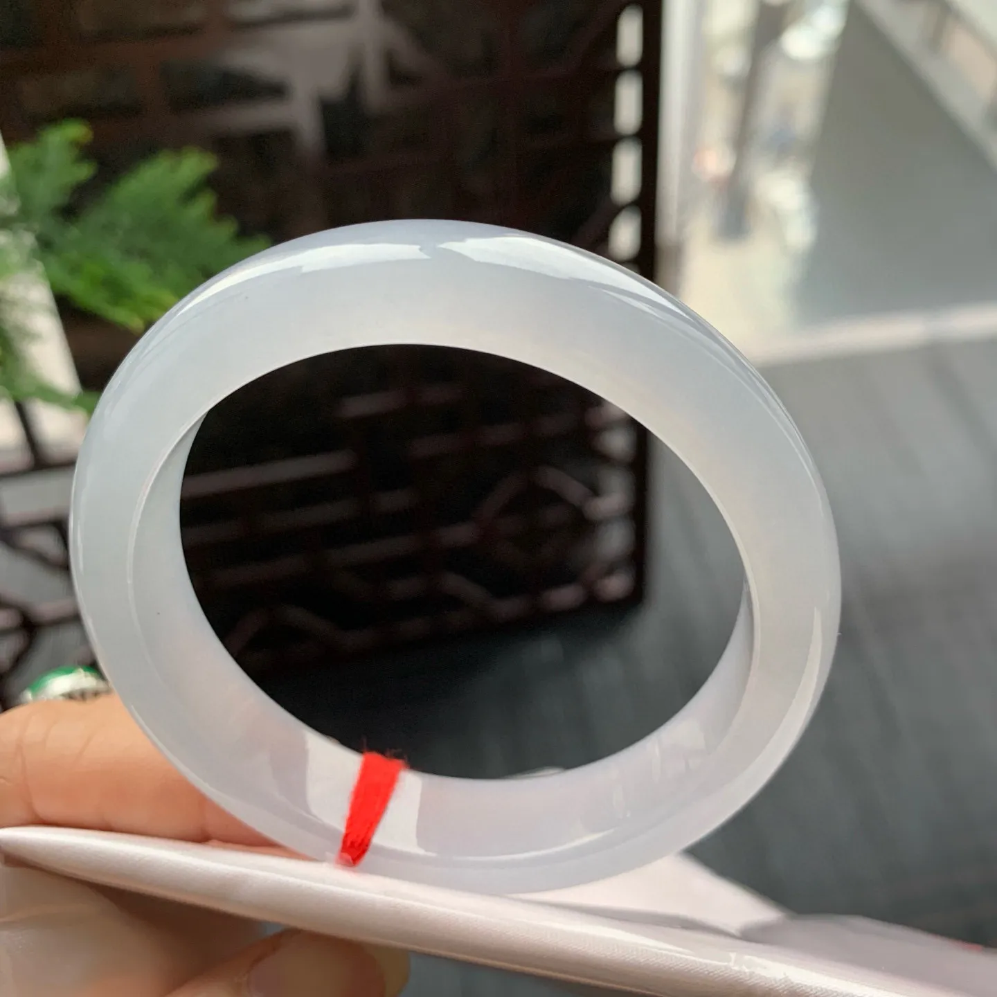 正圈高冰种 无瑕 尺寸:55.6/13.1/8.5 种水好