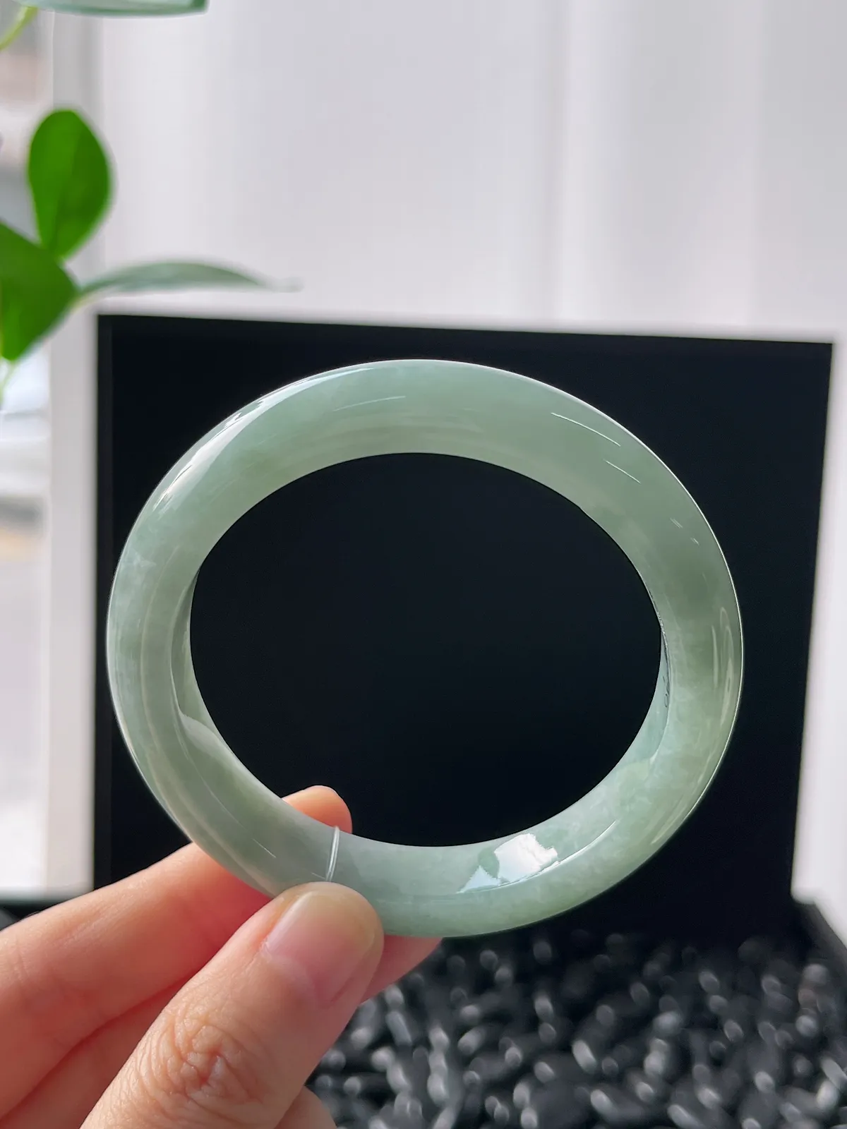 正圈54圈口，翡翠糯化种绿色手镯