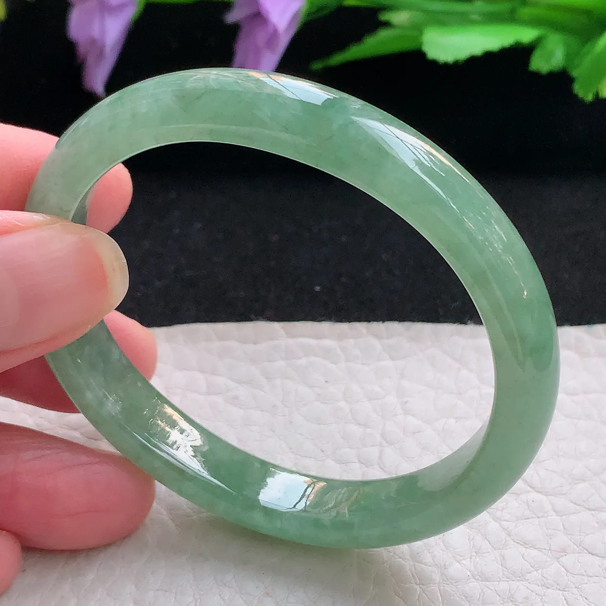 z小圈口52*45.8*9.6*6.5贵妃镯 天然缅甸翡翠满绿手镯椭圆玉镯子女款