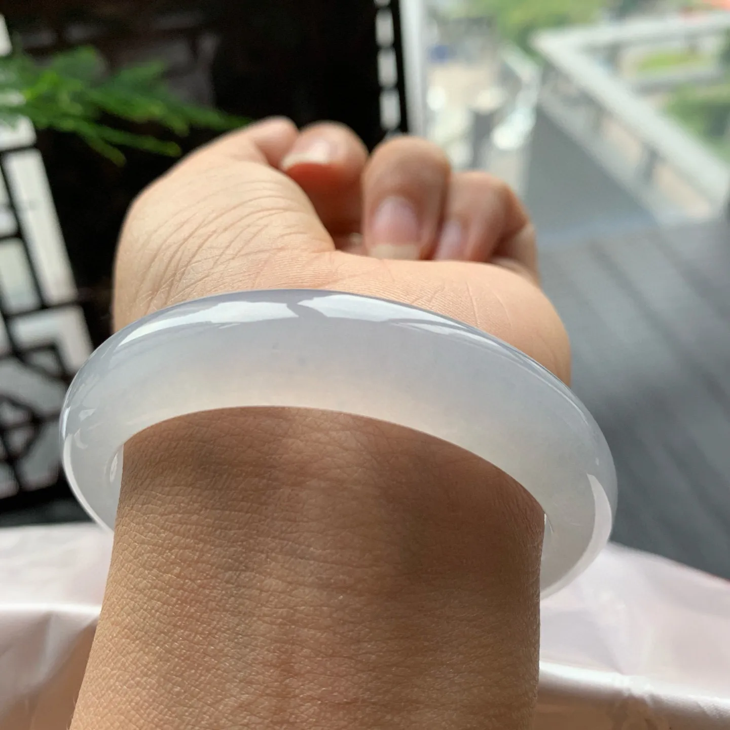 正圈高冰种 无瑕 尺寸:55.6/13.1/8.5 种水好