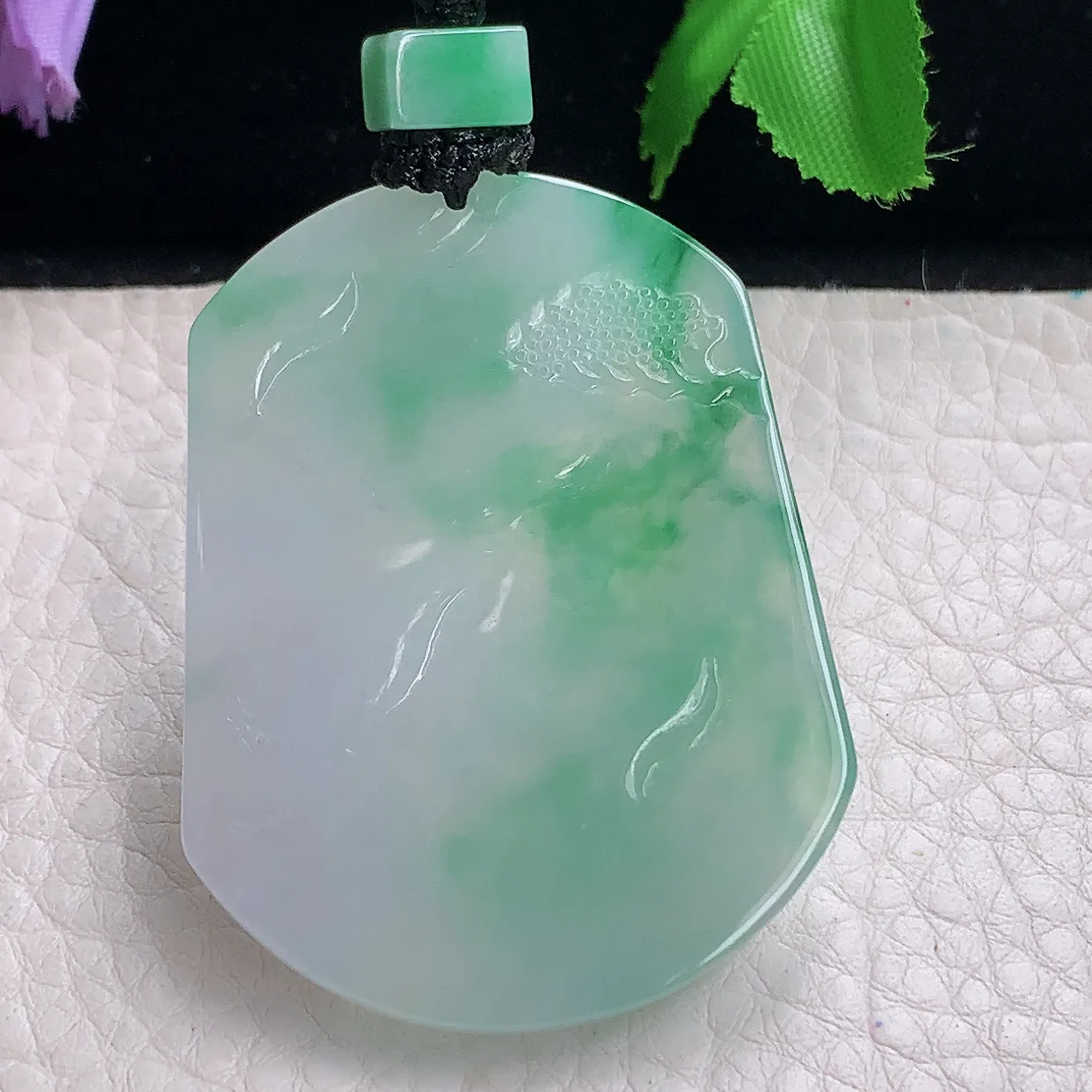 yl自然光50*38*6天然缅甸翡翠冰透绿花观音菩萨吊坠自在菩萨项坠