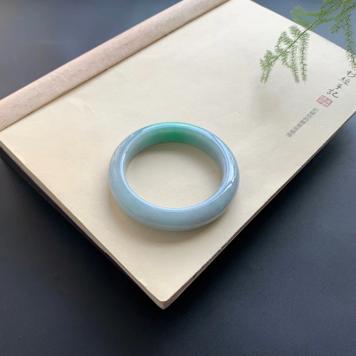 59圈口辣色正圈手镯 尺寸：59-13.2-10，无纹裂，色辣靓丽，版型厚装