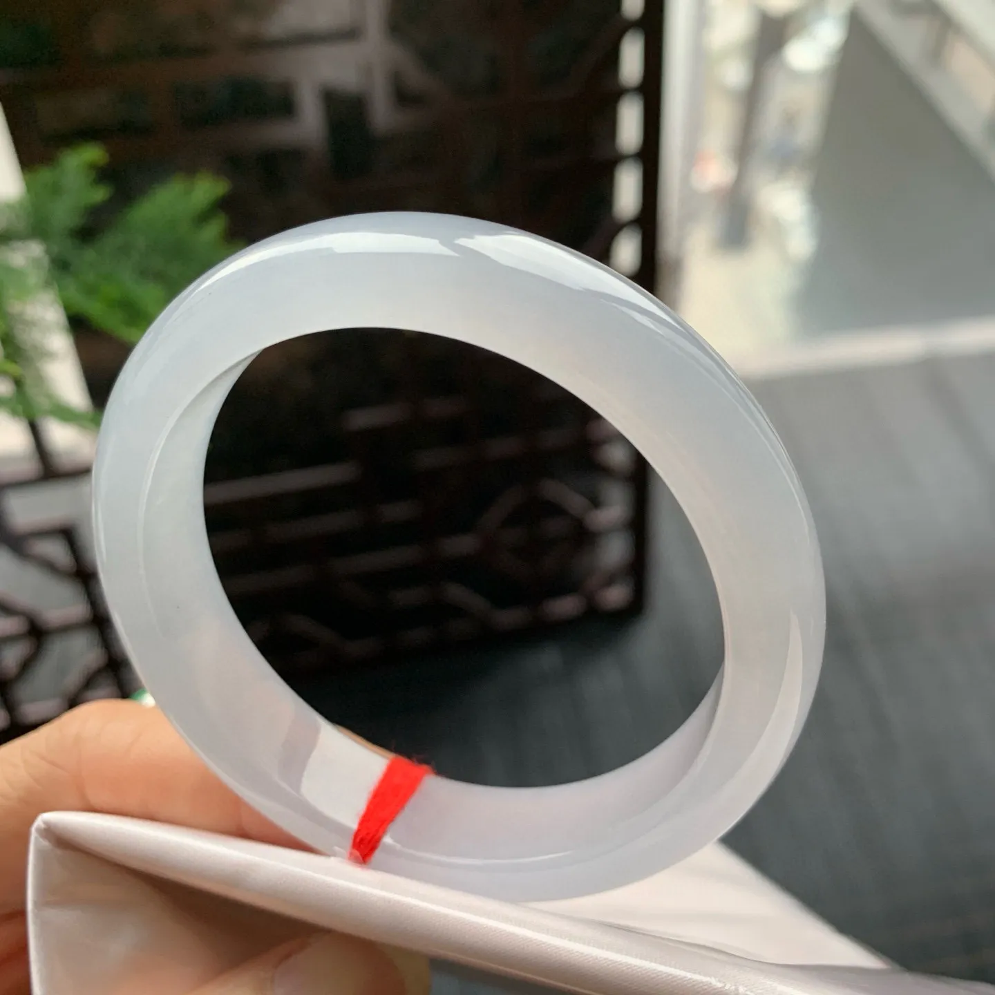 正圈高冰种 无瑕 尺寸:55.6/13.1/8.5 种水好